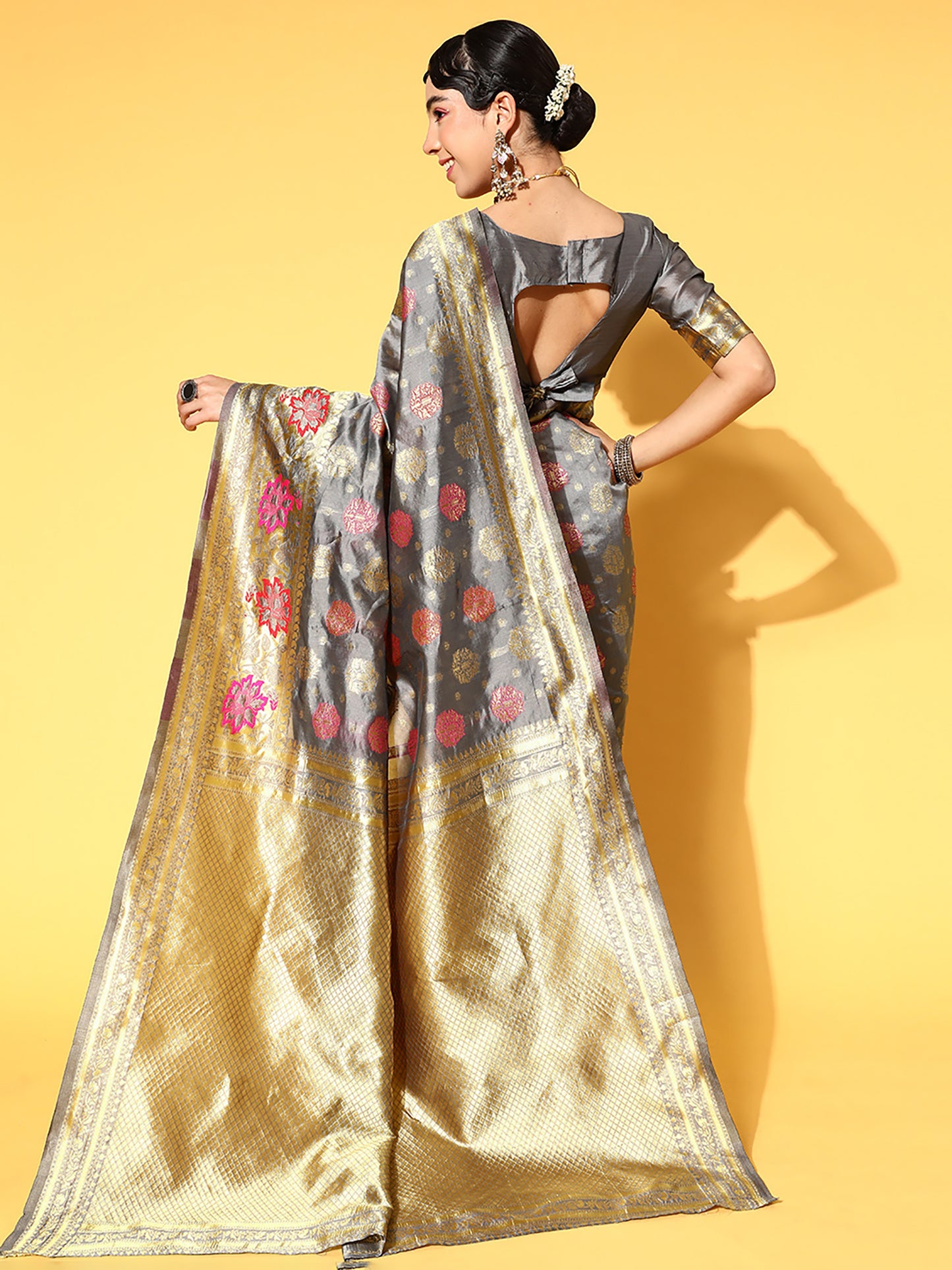 Women's Silk Blend Grey Woven Design Celebrity Saree With Blouse Piece