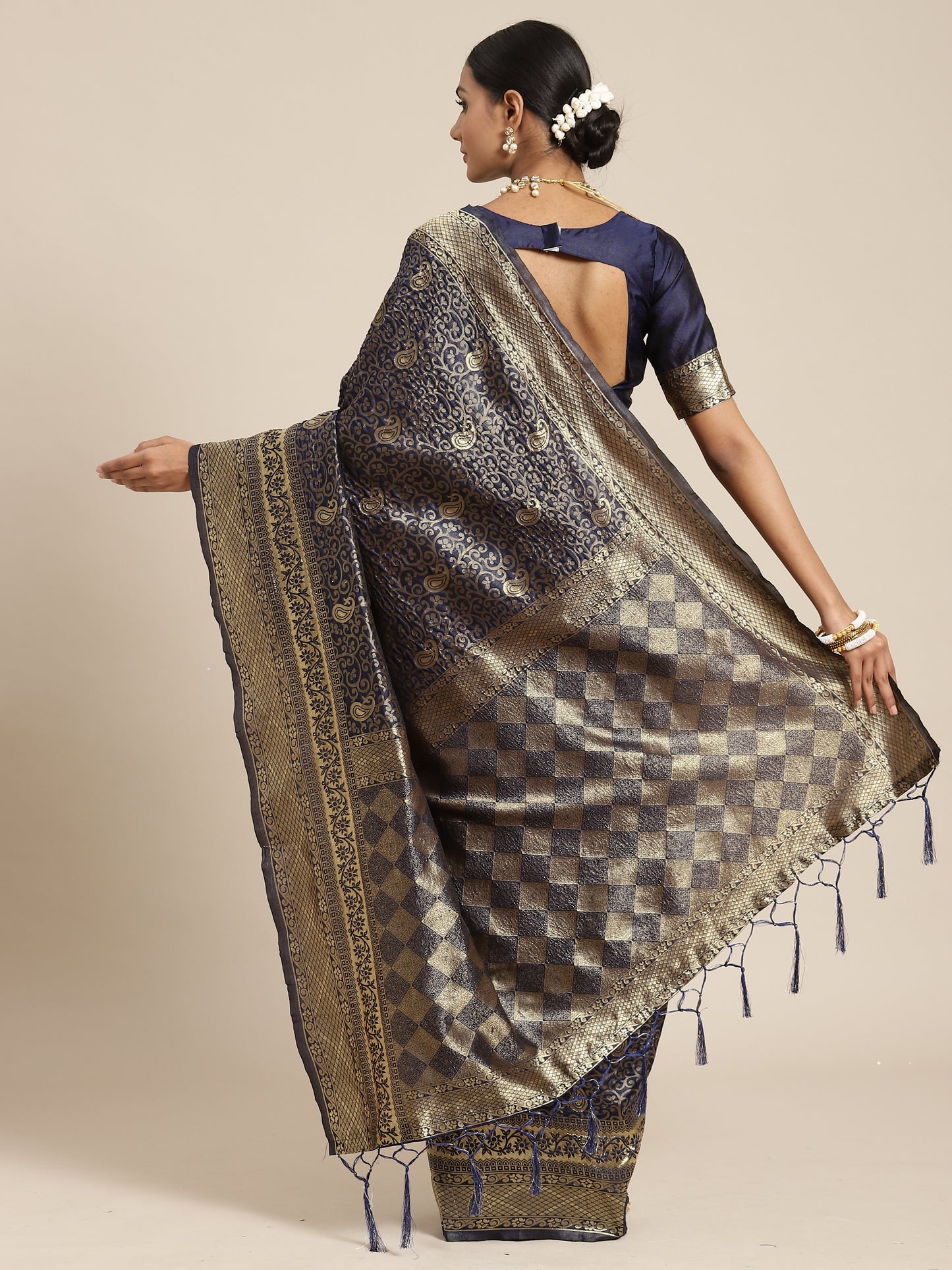 Women's Silk Blend Navy Blue Woven Design Woven saree With Blouse Piece