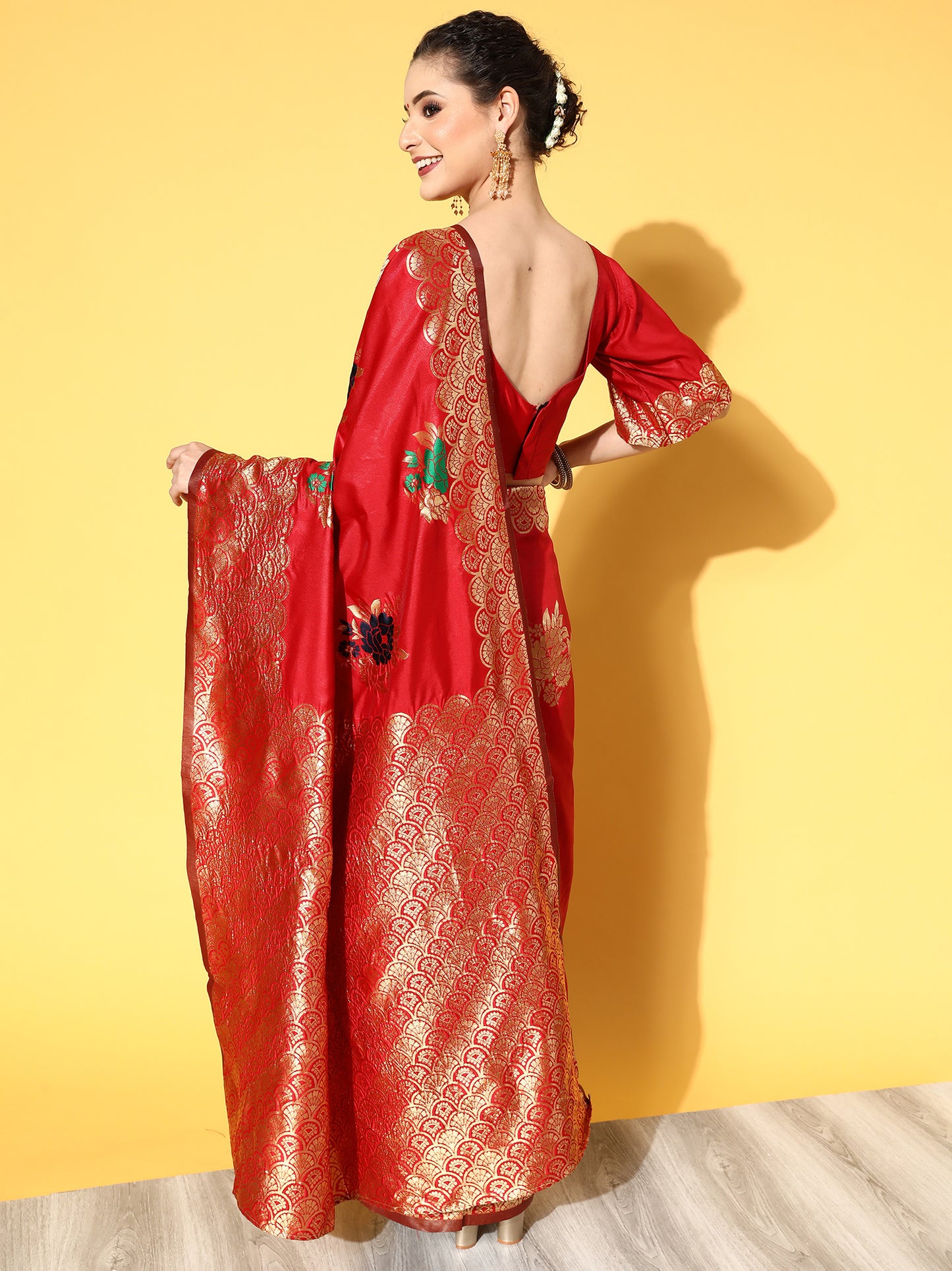 Women's Silk Blend Red Woven Design Celebrity Saree With Blouse Piece