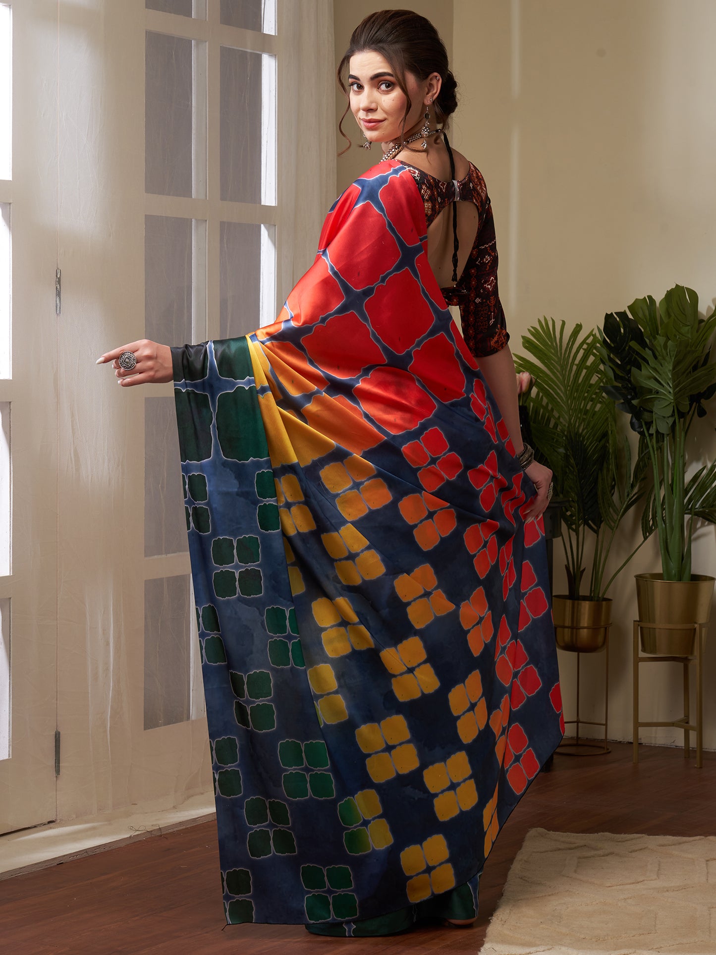 Women's Crepe Red Digital Print Celebrity Saree With Blouse Piece