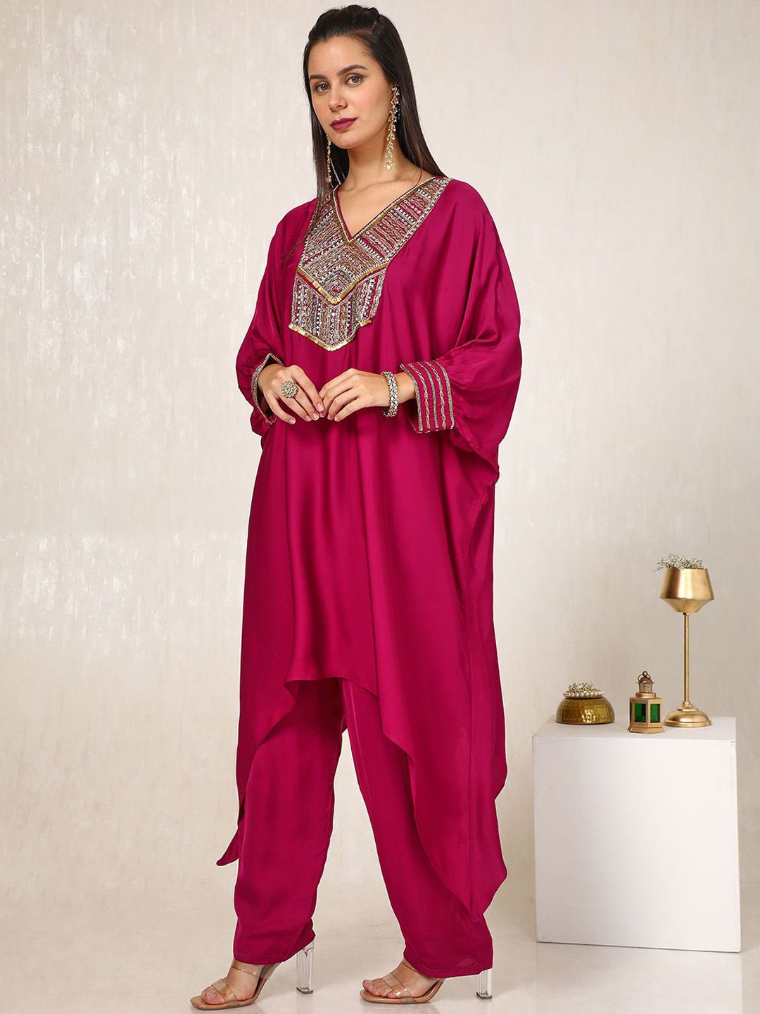 Dhiyona SO Women's V-Neck Three-Quarter Sleeves Mirror Work Kaftan Kurta With Trouser
