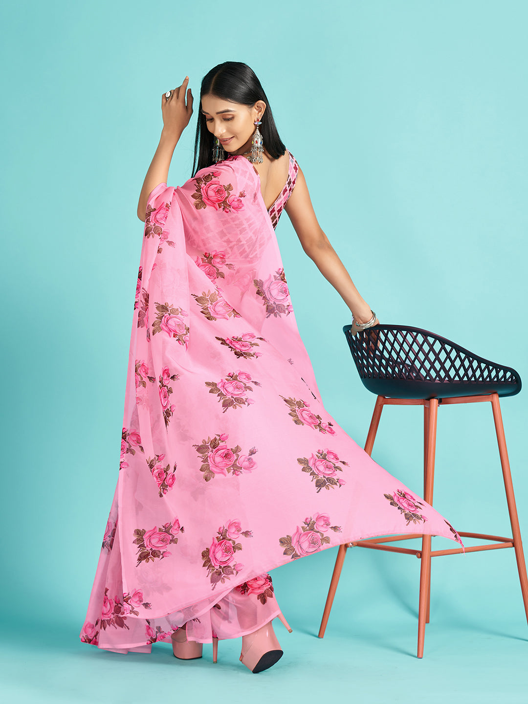 Women's Organza Pink Digital Print Designer Saree With Blouse Piece