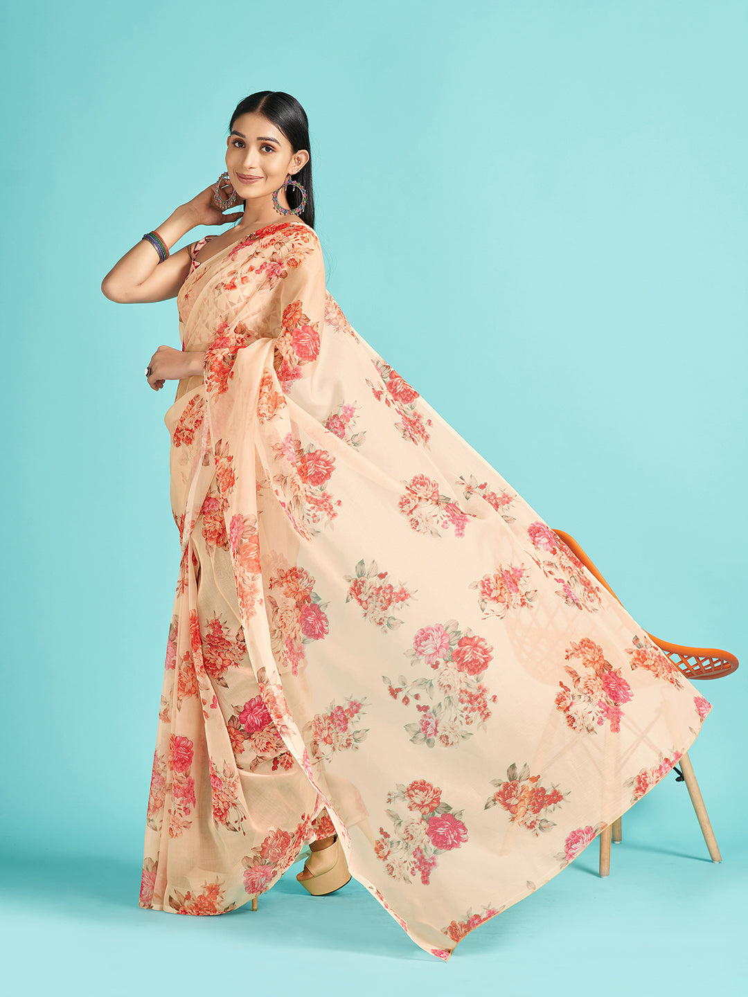 Women's Organza Cream Digital Print Designer Saree With Blouse Piece