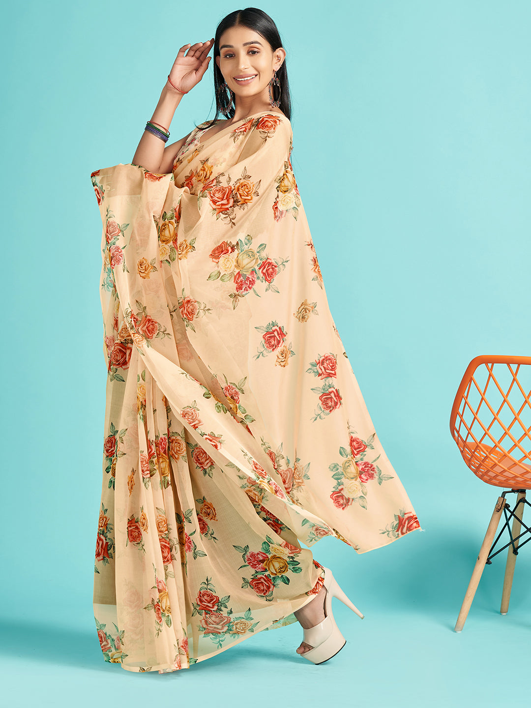 Women's Organza Cream Digital Print Designer Saree With Blouse Piece