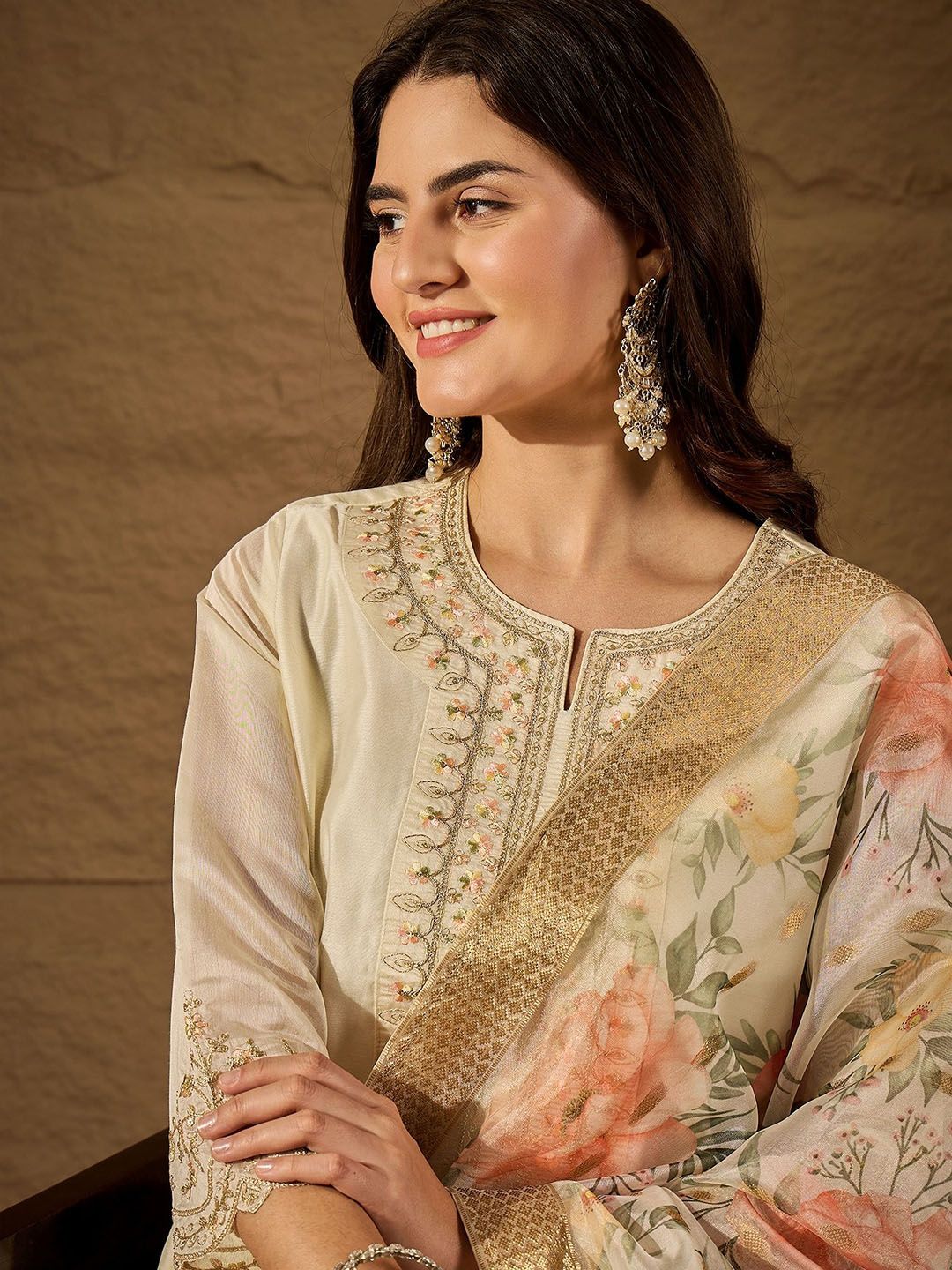 Dhiyona PD Women Women Floral Yoke Design Kurta with Trousers & Dupatta
