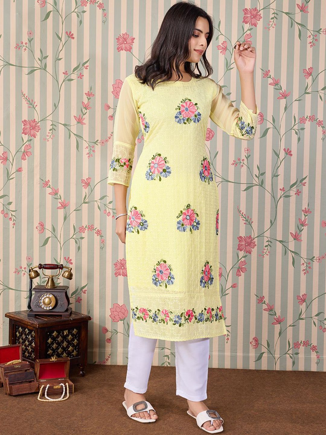 Dhiyona OD Floral Embroidered Thread Work Floral Georgette Straight Kurta