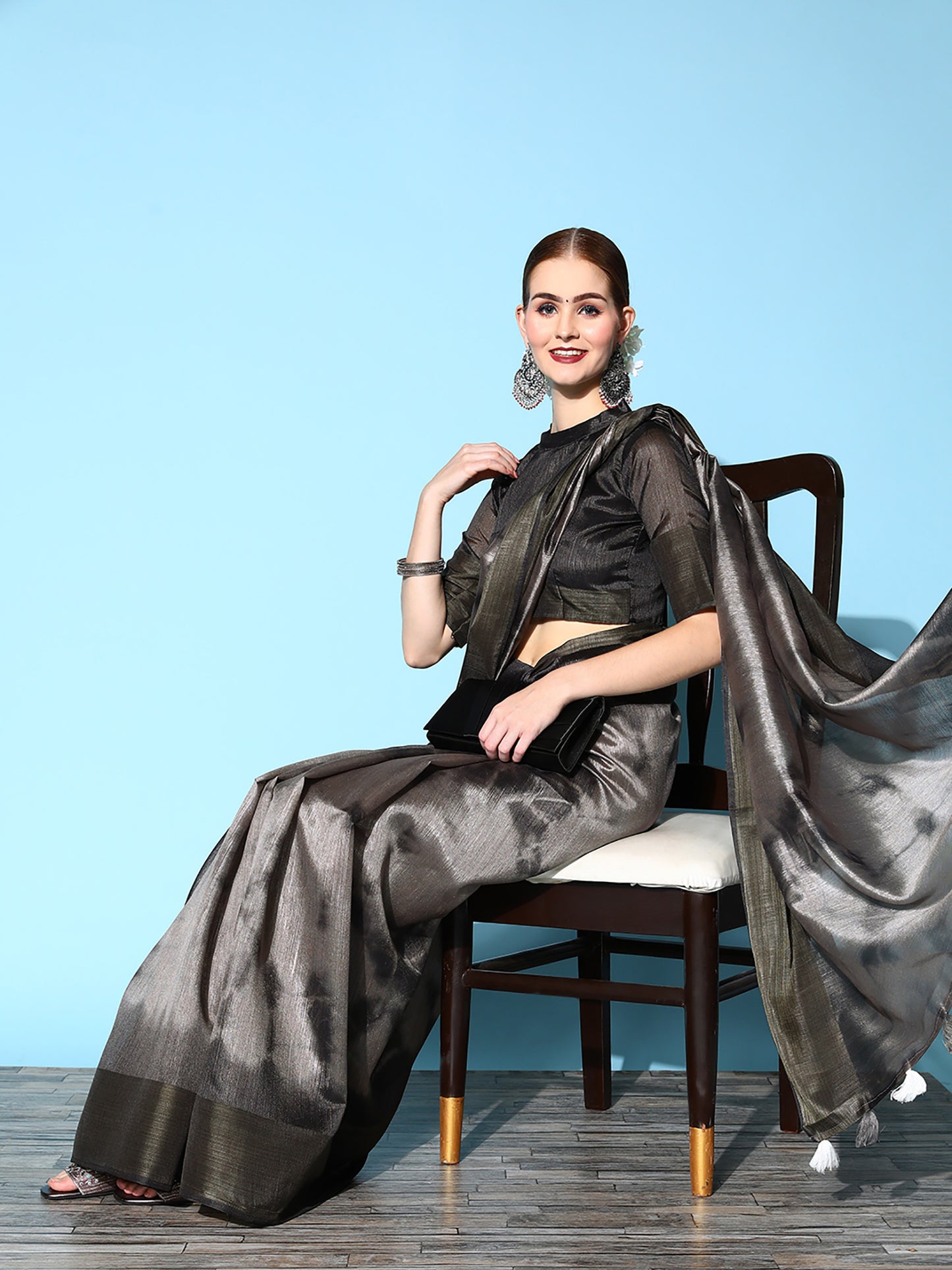 Women's Cotton Silk Charcoal Grey Printed Celebrity Saree With Blouse Piece