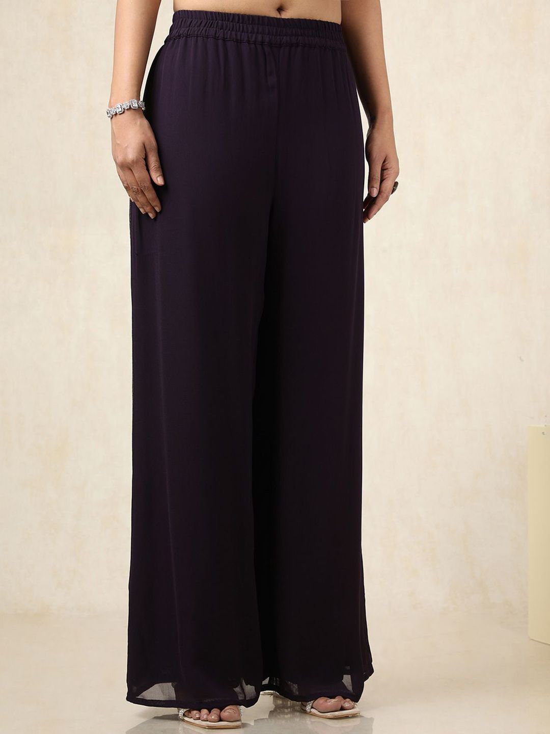 Dhiyona SO Women's Mandarin Collar Beads And Stones A-Line Kurta With Palazzos
