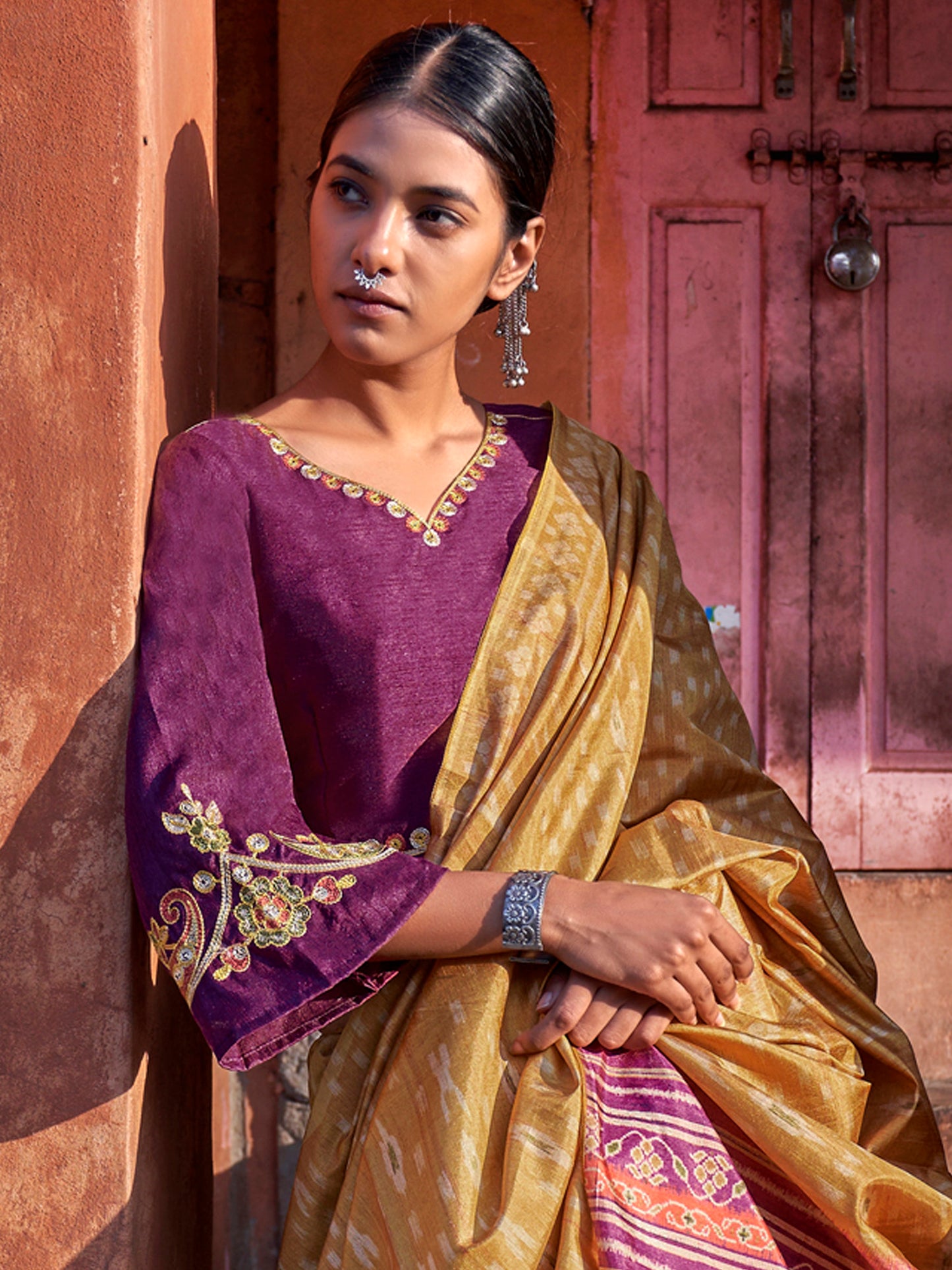 Women's Silk Blend Mustard Printed Designer Saree With Blouse Piece