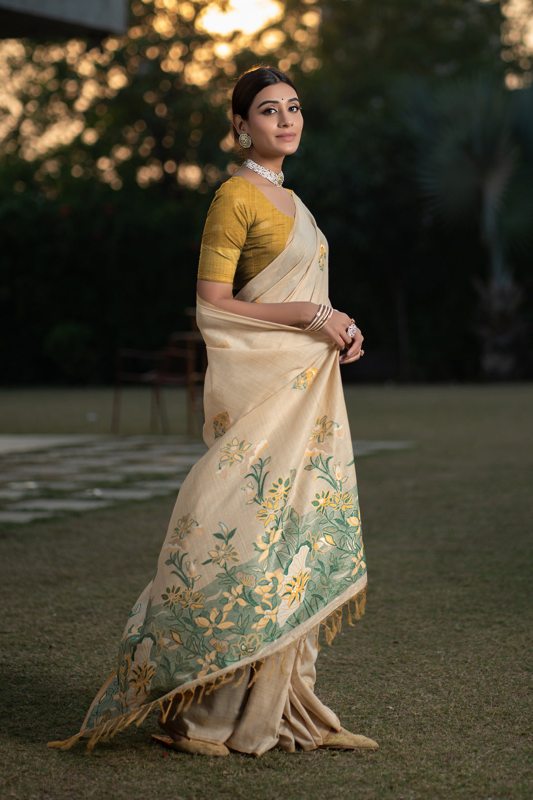 Dhiyona GR Women's Gulshan Ocher Yellow Woven Handloom Soft Modal Silk Saree