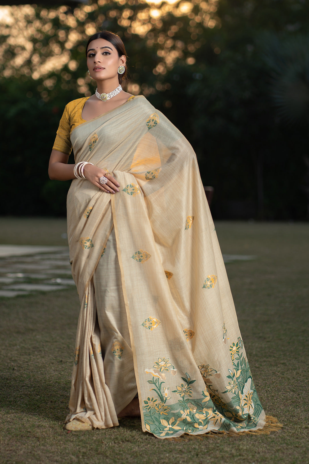 Dhiyona GR Women's Gulshan Ocher Yellow Woven Handloom Soft Modal Silk Saree