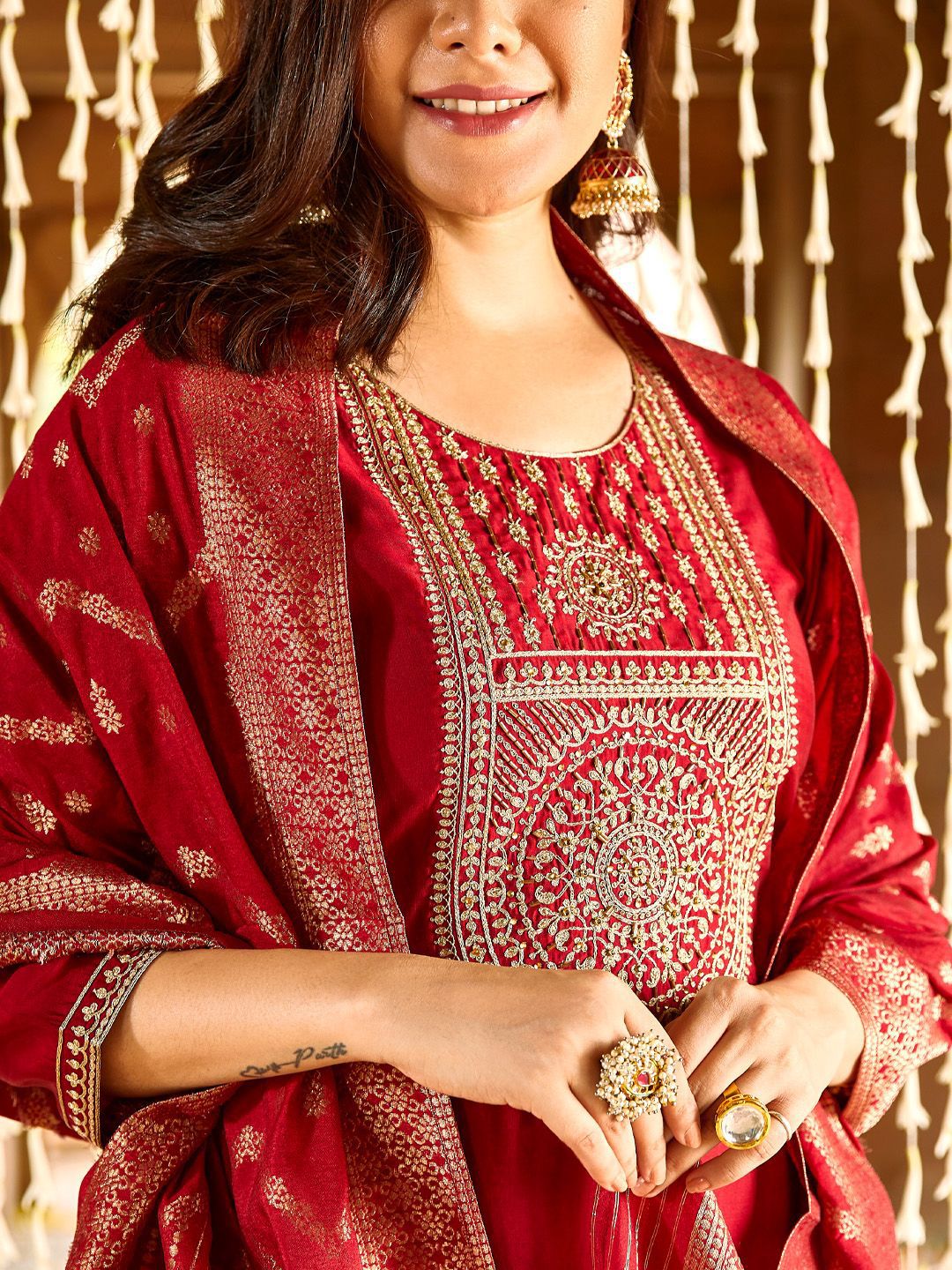 Dhiyona WP Women Ethnic Motifs Embroidered Regular Thread Work Kurta with Trousers & With Dupatta