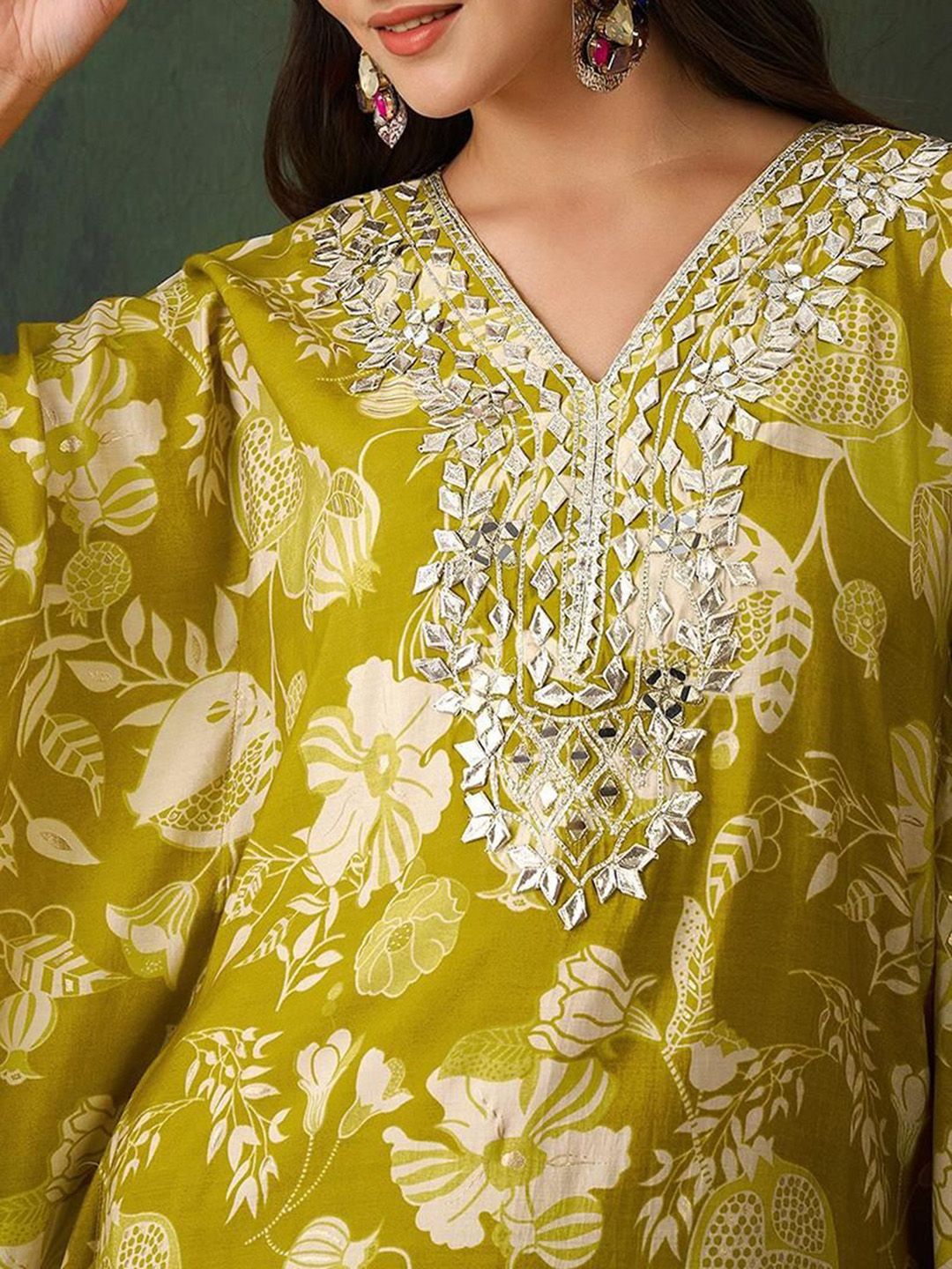 Dhiyona IS Women's Women Floral Printed Kaftan Kurta with Churidar