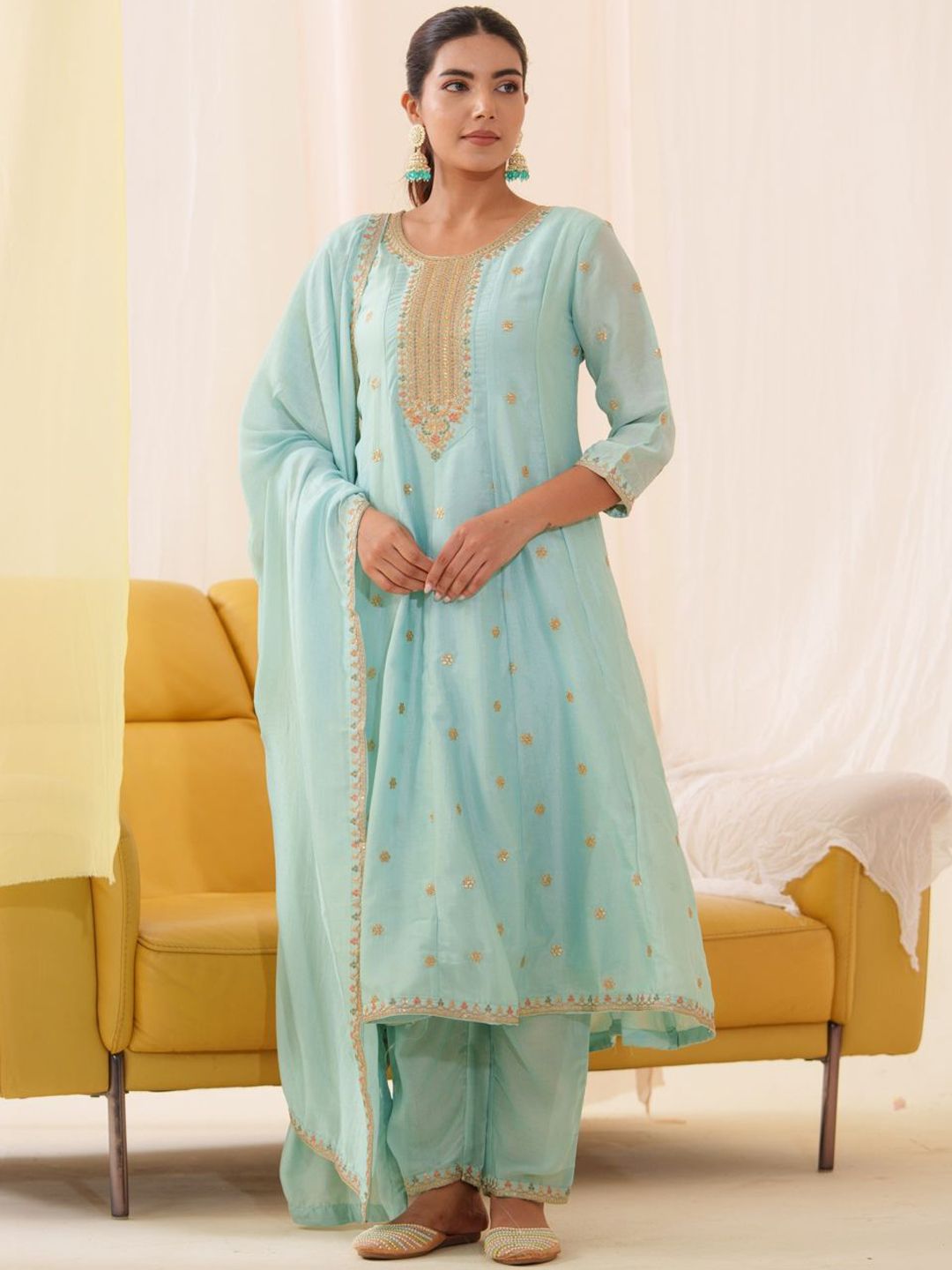Dhiyona PD Women Floral Embroidered Anarkali Kurta With Trousers & Dupatta
