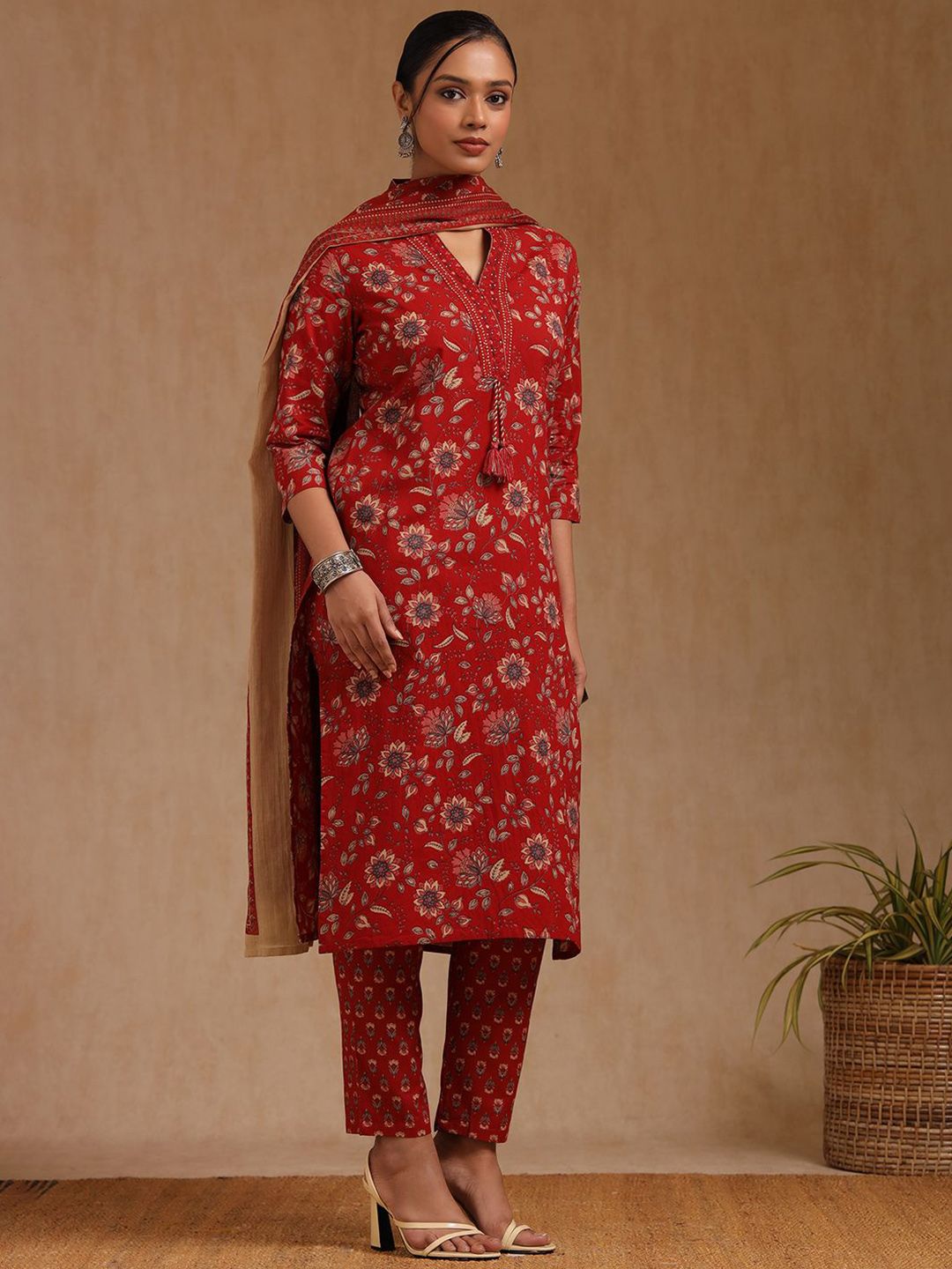 Dhiyona SO Women's Floral Printed Sequinned Straight Kurta with Trouser & Dupatta