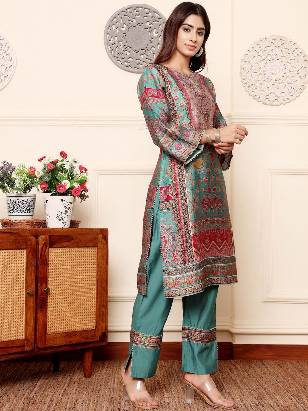 Dhiyona VA Women's Ethnic Motifs Printed Regular Gotta Patti Chanderi Silk Kurta with Trousers