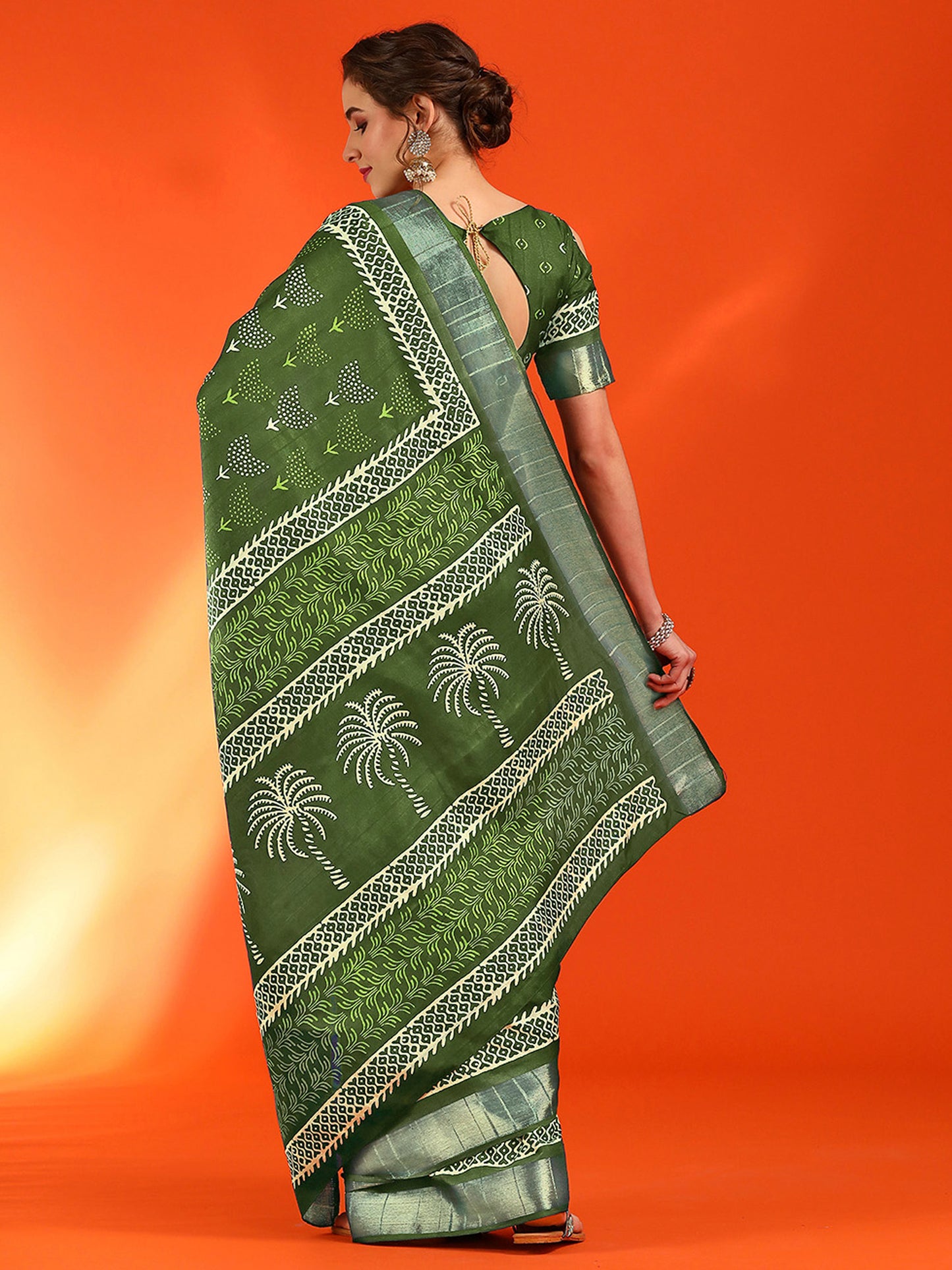 Women's Cotton Silk Green Printed Designer Saree With Blouse Piece