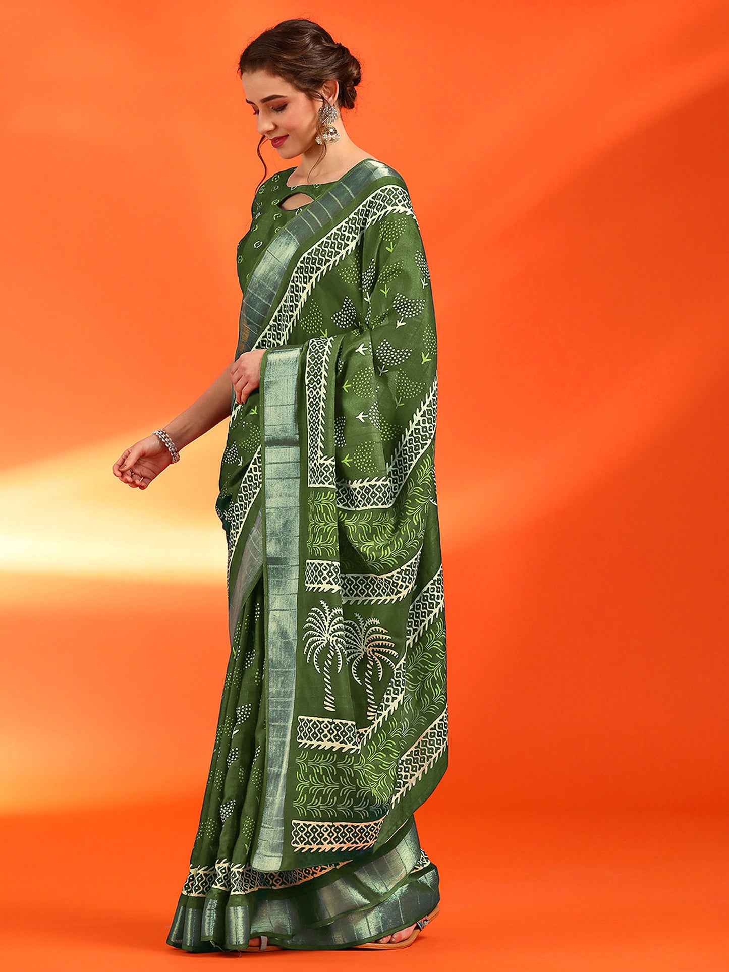 Women's Cotton Silk Green Printed Designer Saree With Blouse Piece
