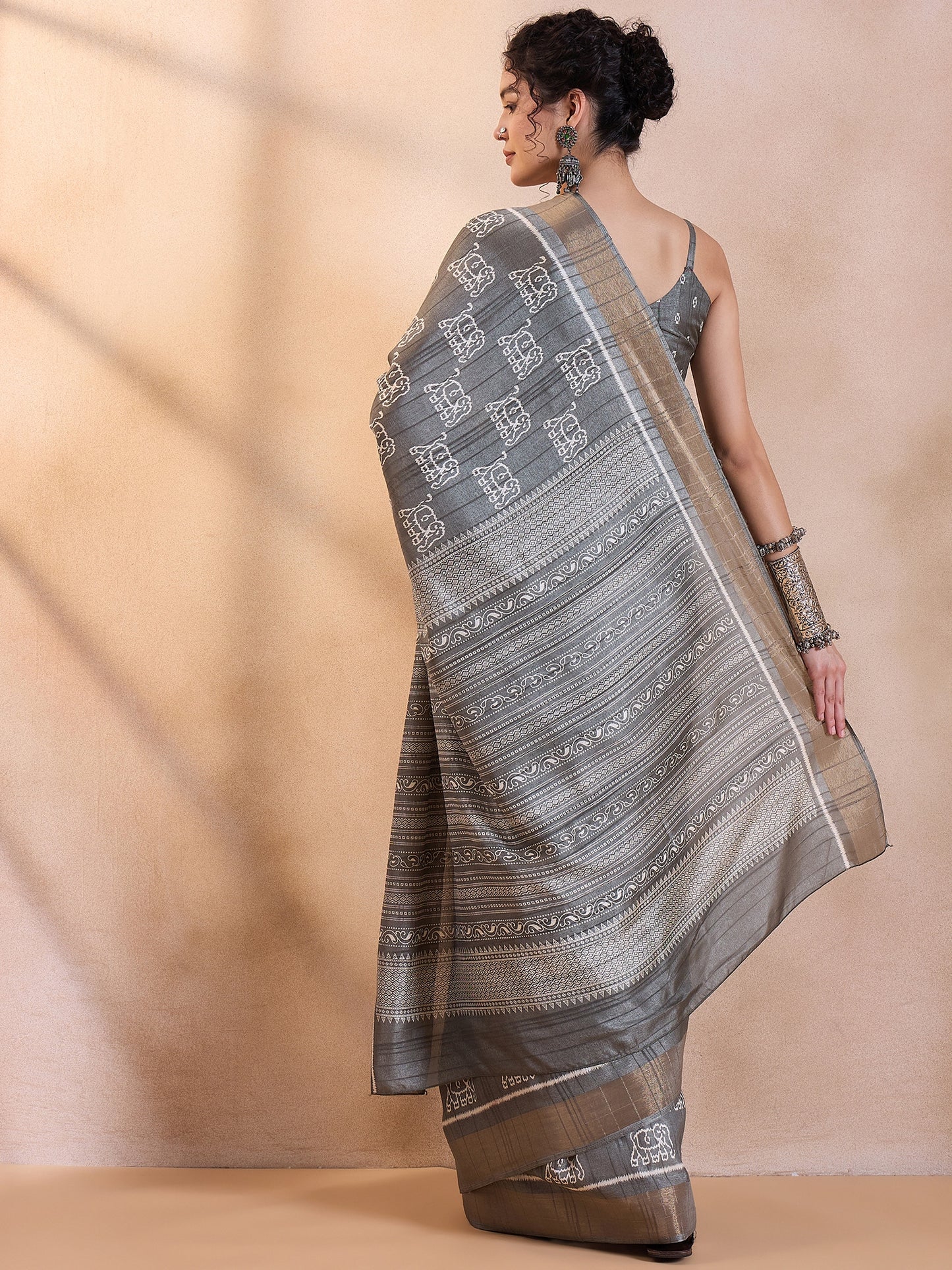 Women's Silk Blend Grey Printed Designer Saree With Blouse Piece