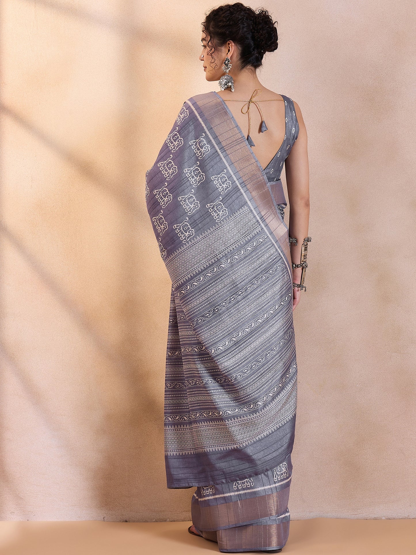 Women's Silk Blend Metallic Printed Designer Saree With Blouse Piece