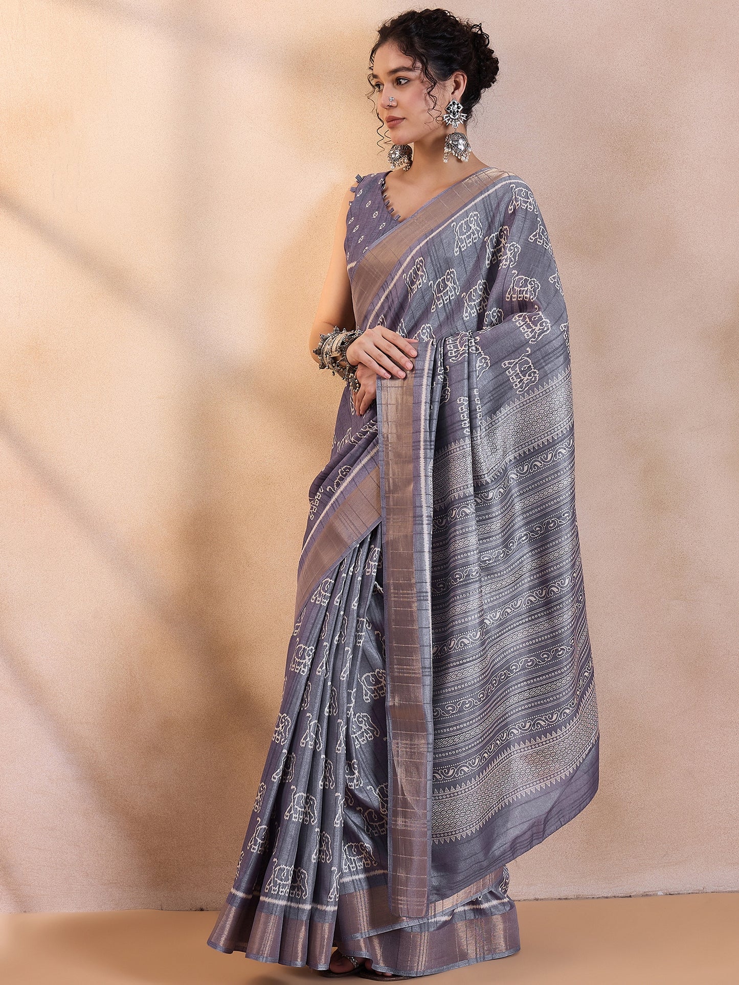 Women's Silk Blend Metallic Printed Designer Saree With Blouse Piece
