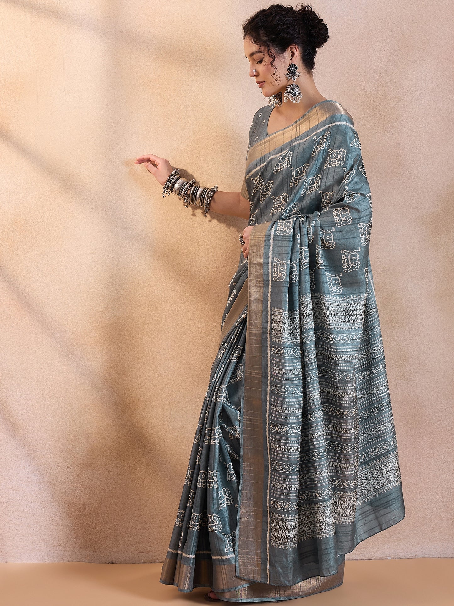 Women's Silk Blend Sea Green Printed Designer Saree With Blouse Piece