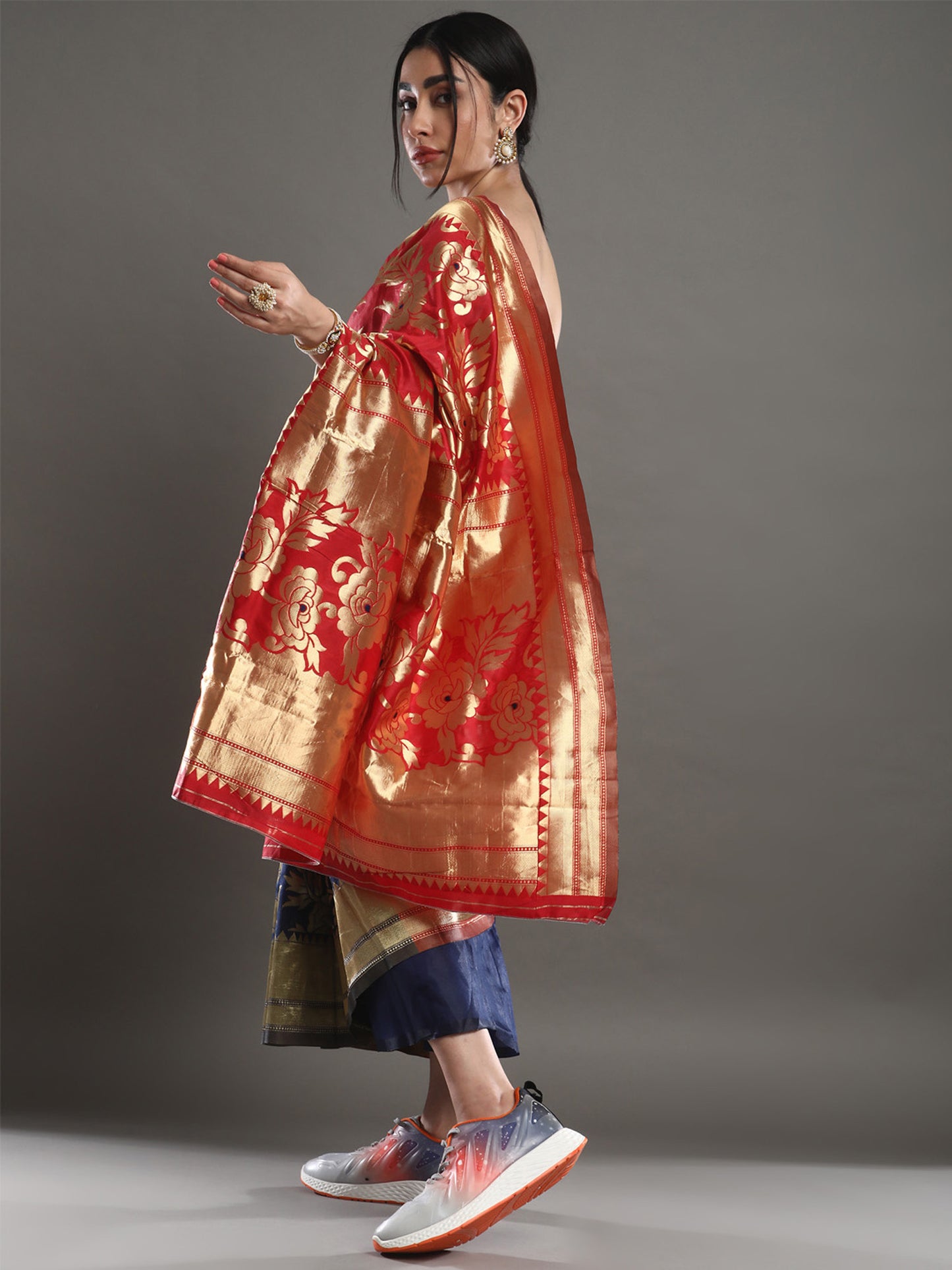 Women's Silk Blend Red Woven Design Designer Saree With Blouse Piece