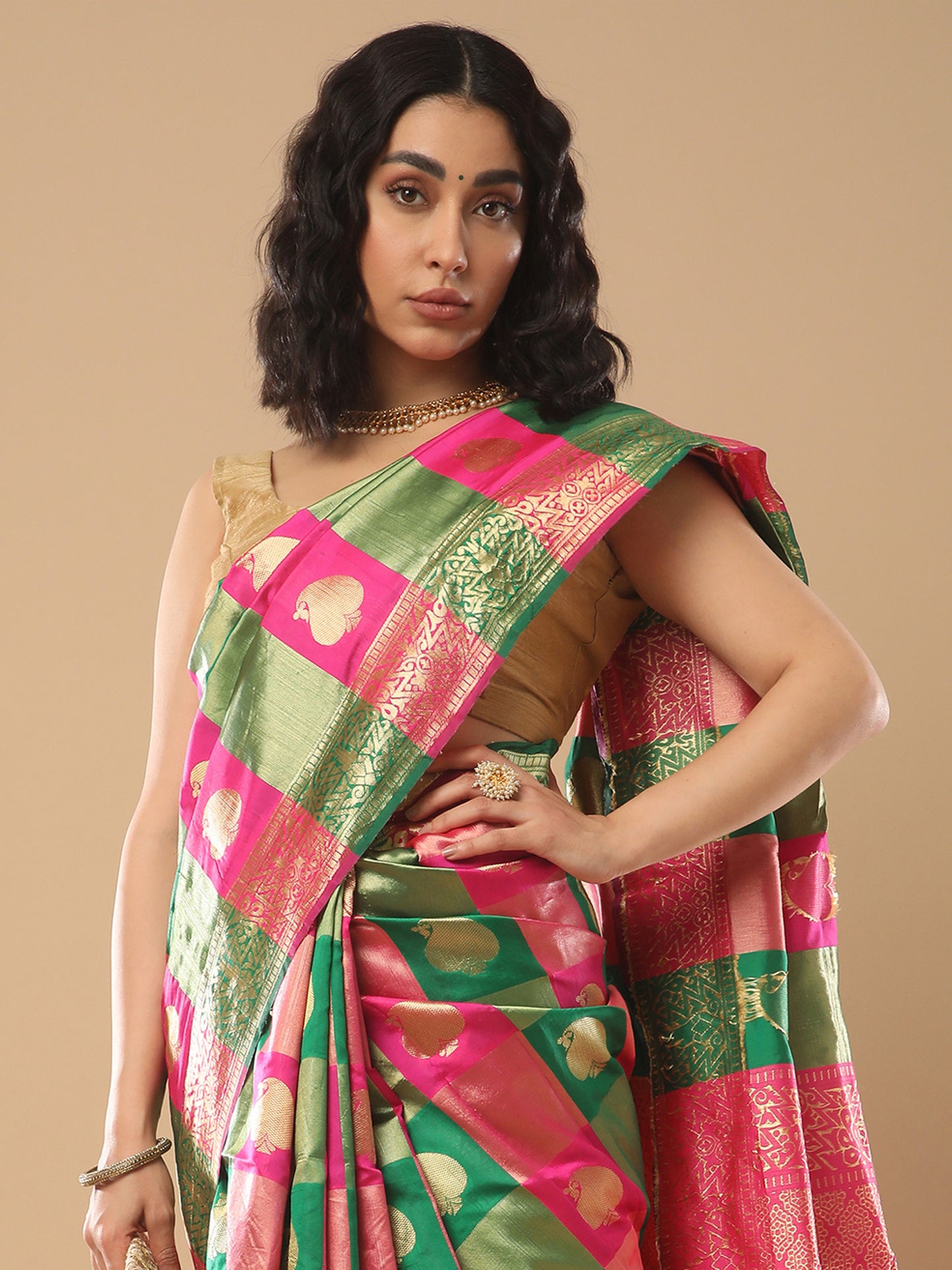 Women's Silk Blend Green Woven Design Designer Saree With Blouse Piece