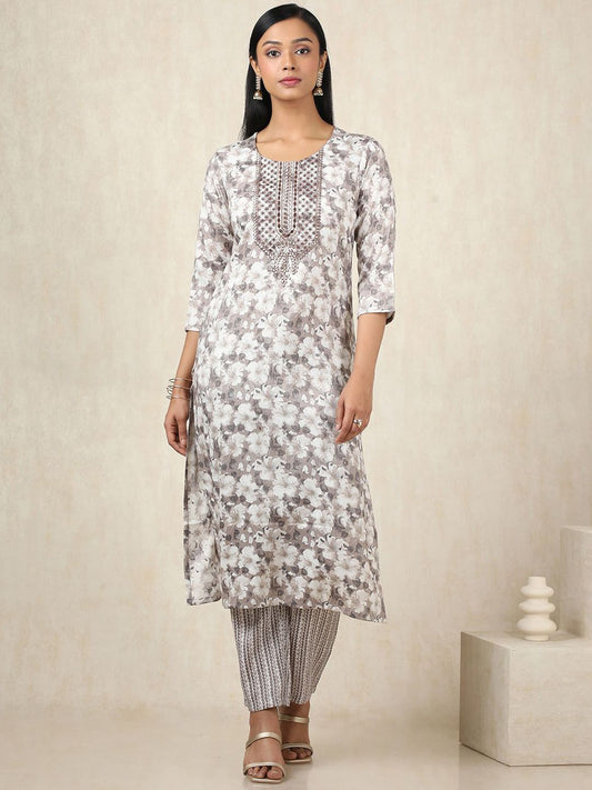Dhiyona SO Women's Floral Printed Thread Work Round Neck Straight Kurta With Trousers