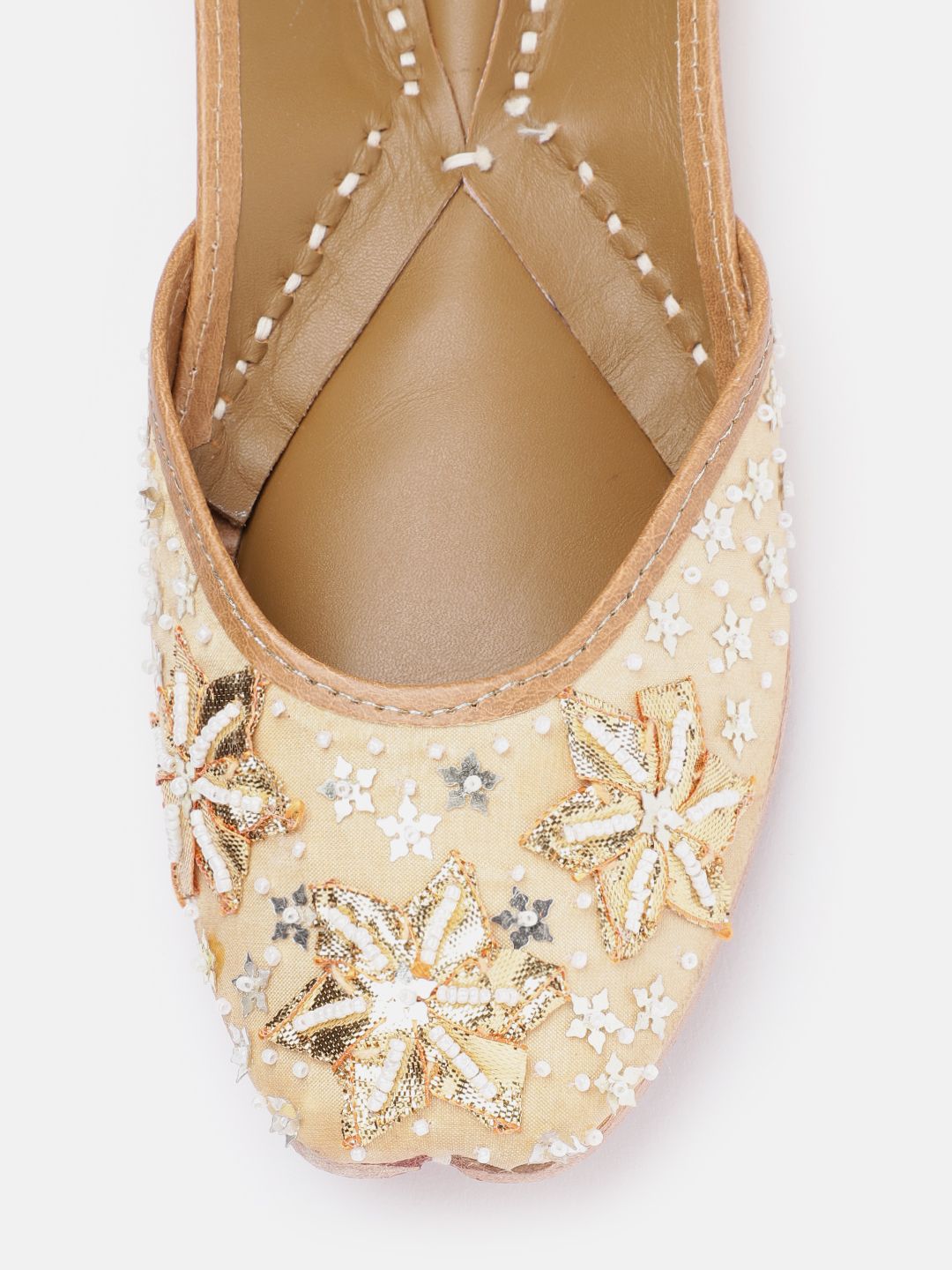 Dhiyona HOP Women Embellished Ethnic Mojaris
