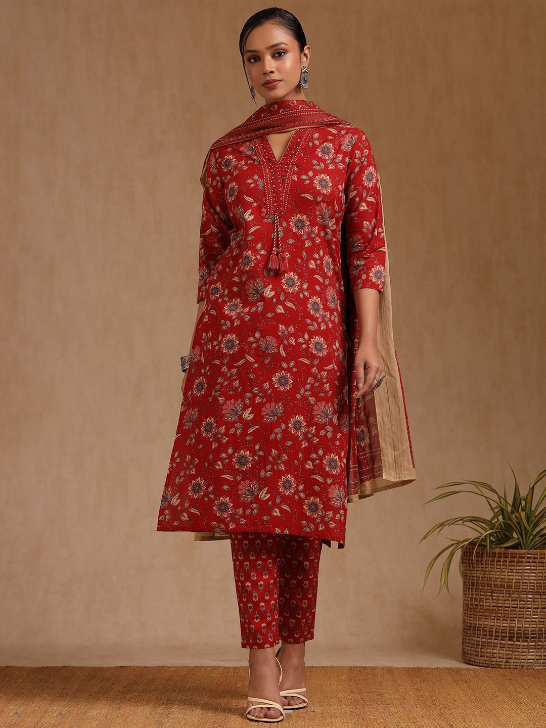 Dhiyona SO Women's Floral Printed Sequinned Straight Kurta with Trouser & Dupatta