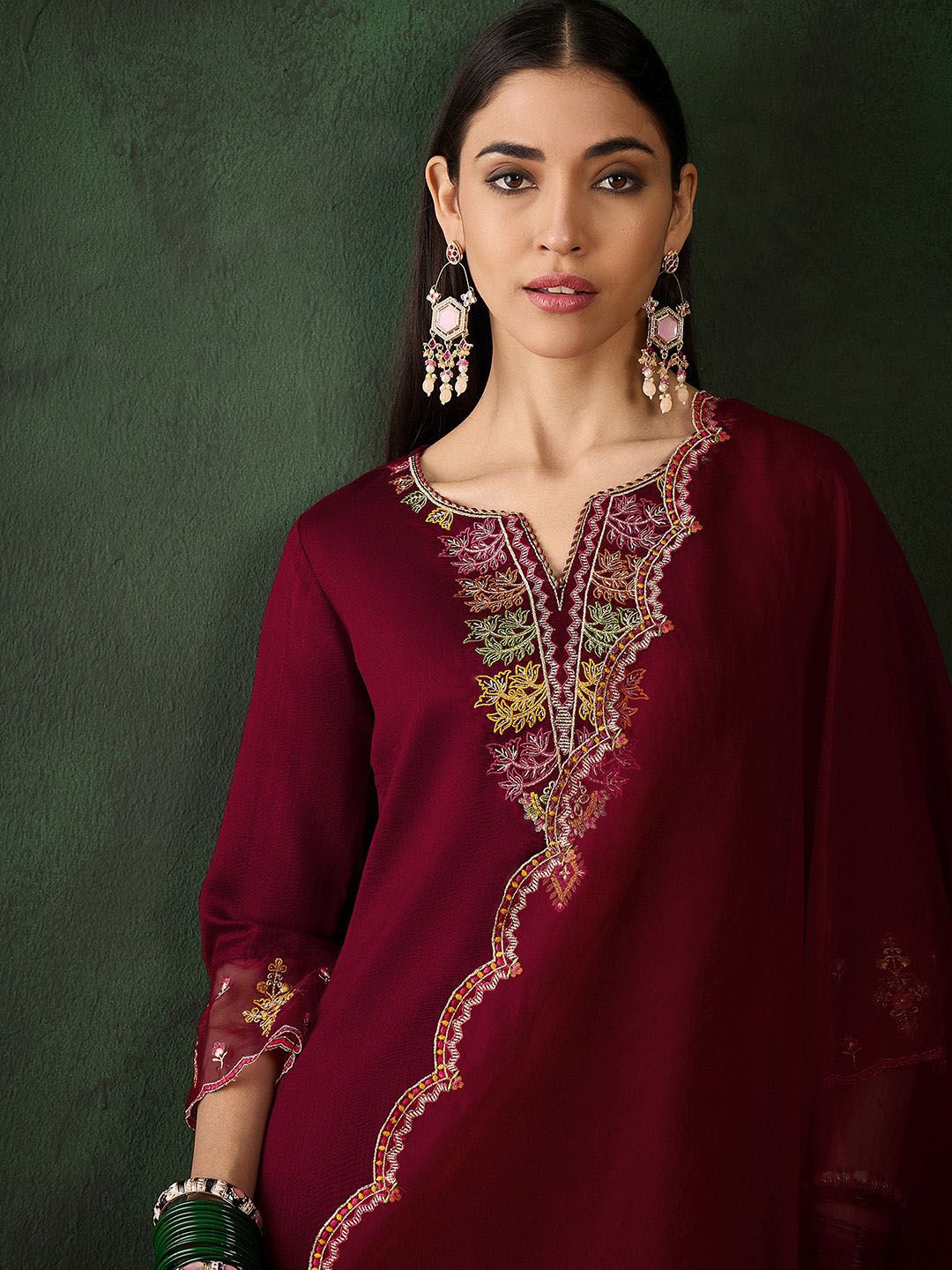 Dhiyona SN Women's Embroidered Three Quarter Sleeves Kurta & Trousers With Dupatta