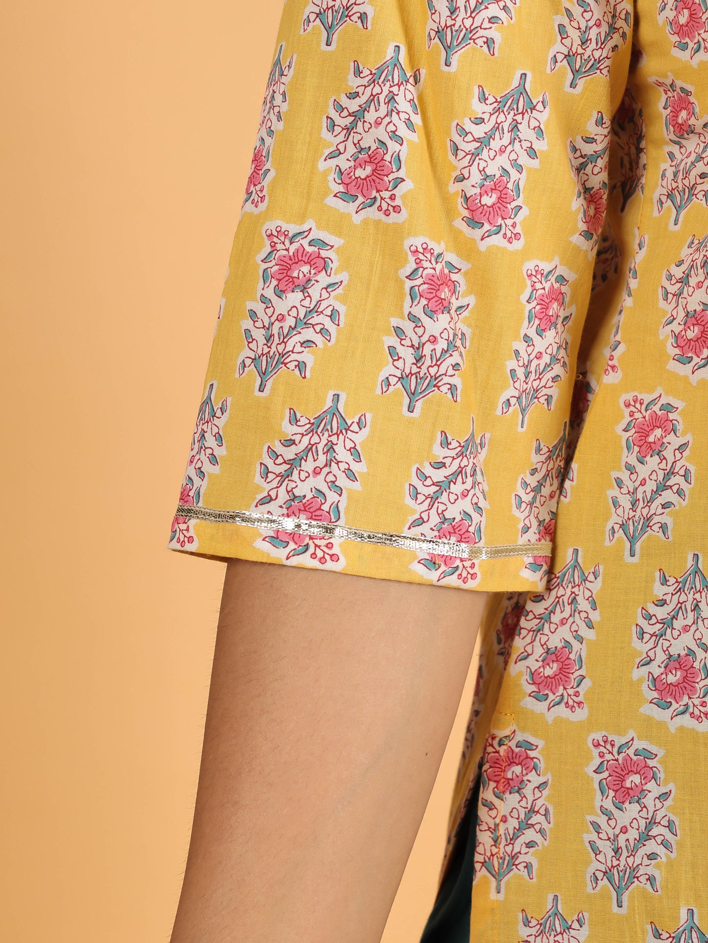 Women's Cotton Yellow Straight Kurta
