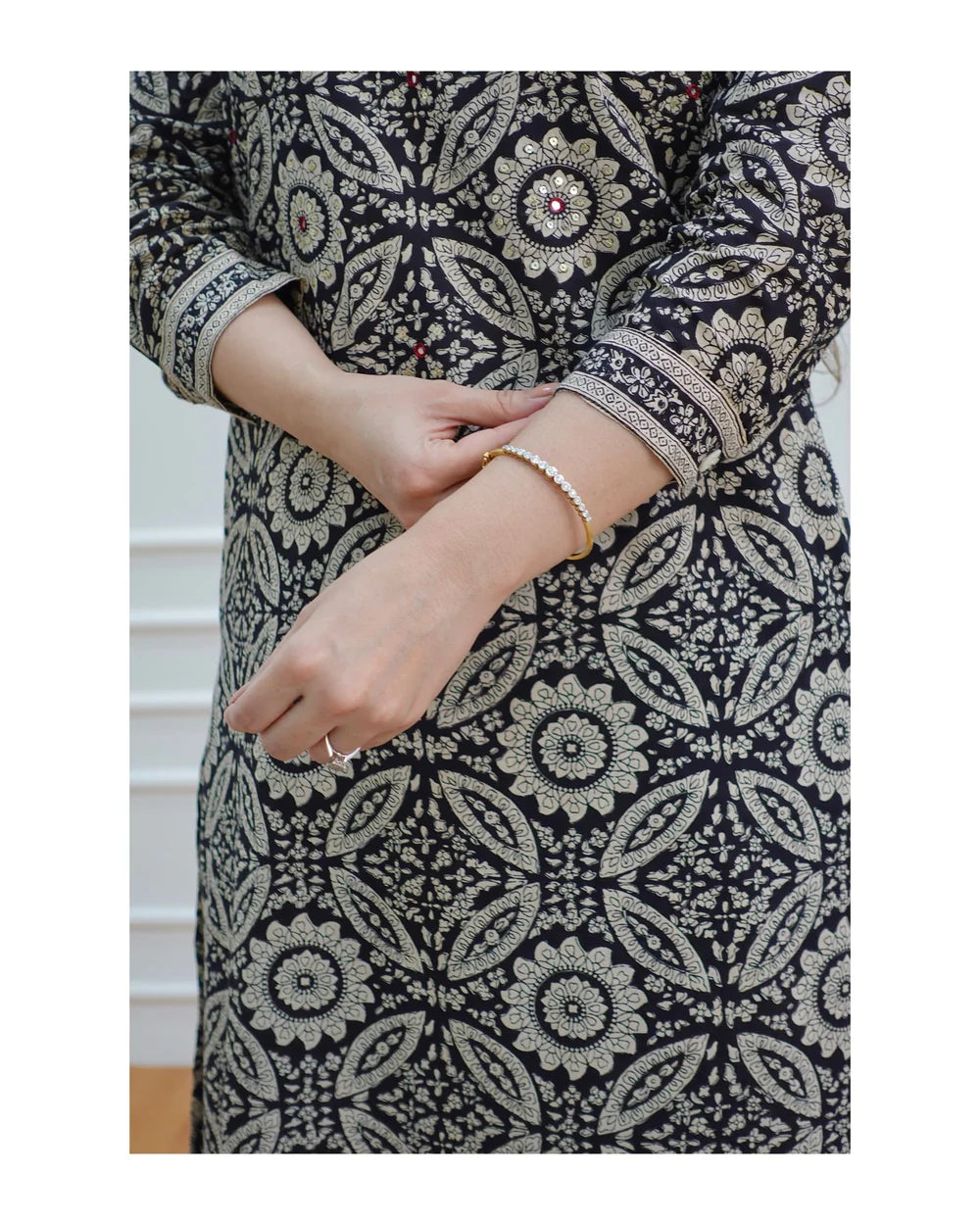 Women White Printed Pure Cotton Kurta, Pant And Dupatta Set