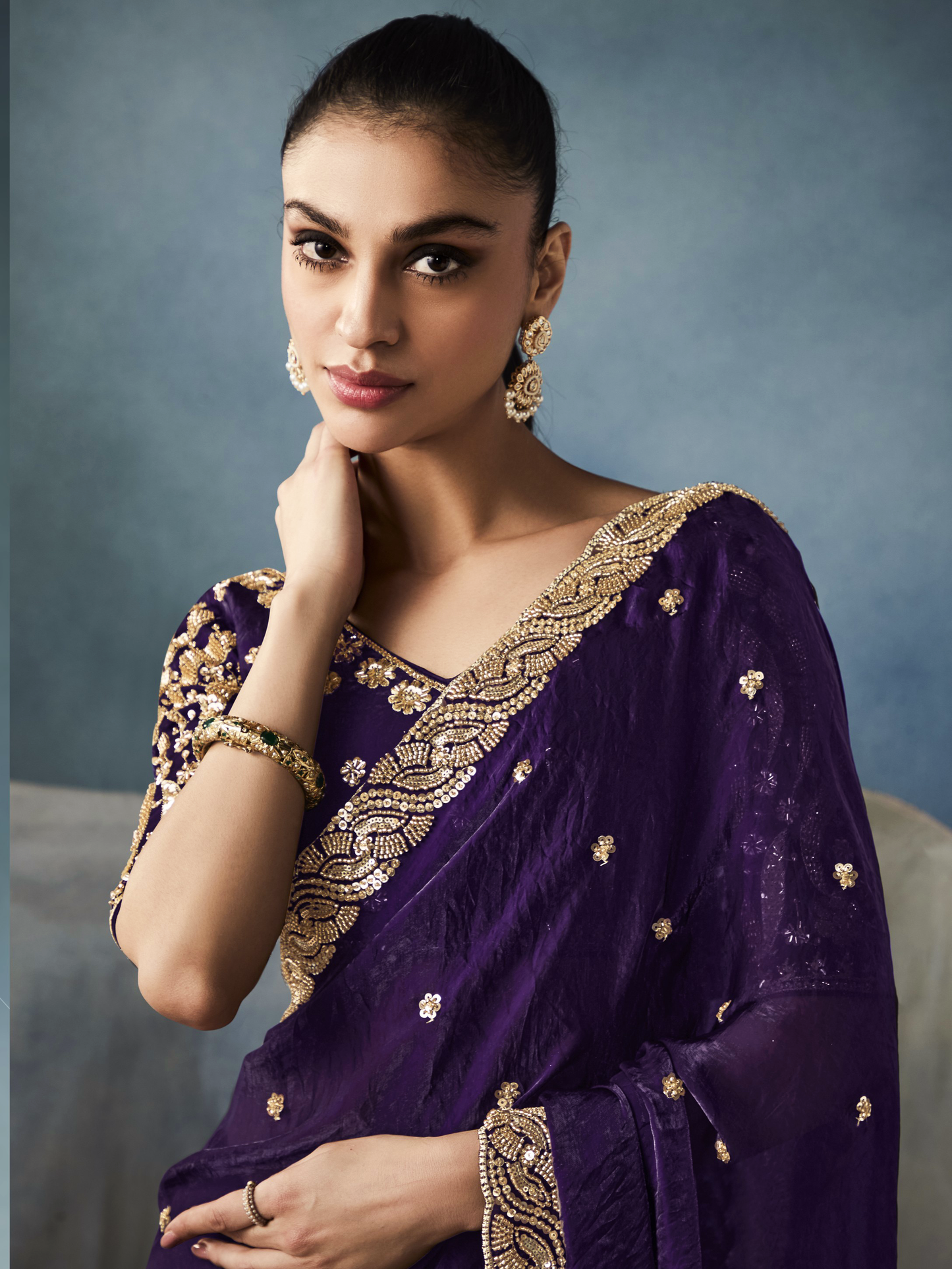 Dhiyona KM Women Navy Blue Tissue Embroidered Fancy Heavy Border Saree