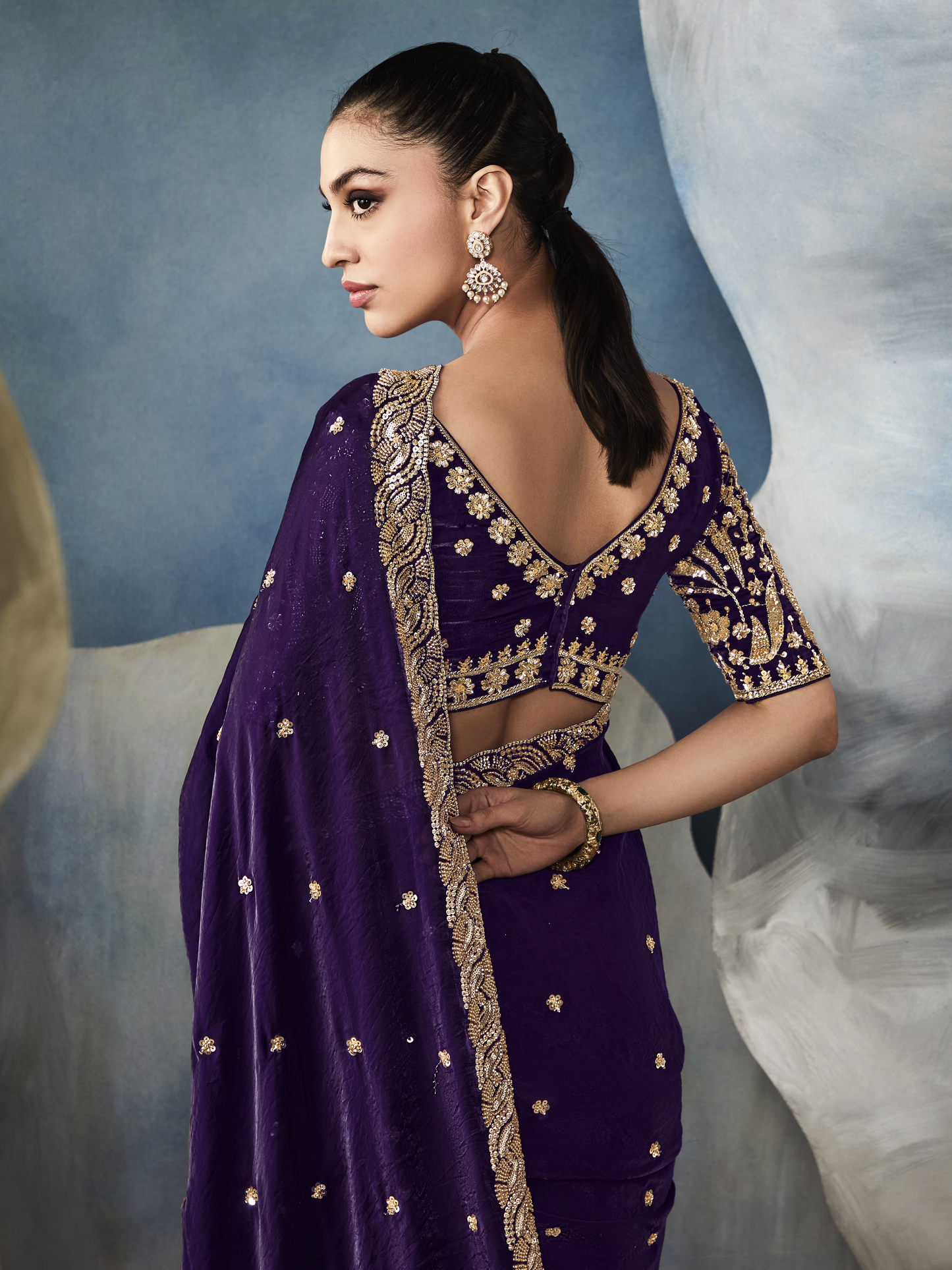 Dhiyona KM Women Navy Blue Tissue Embroidered Fancy Heavy Border Saree