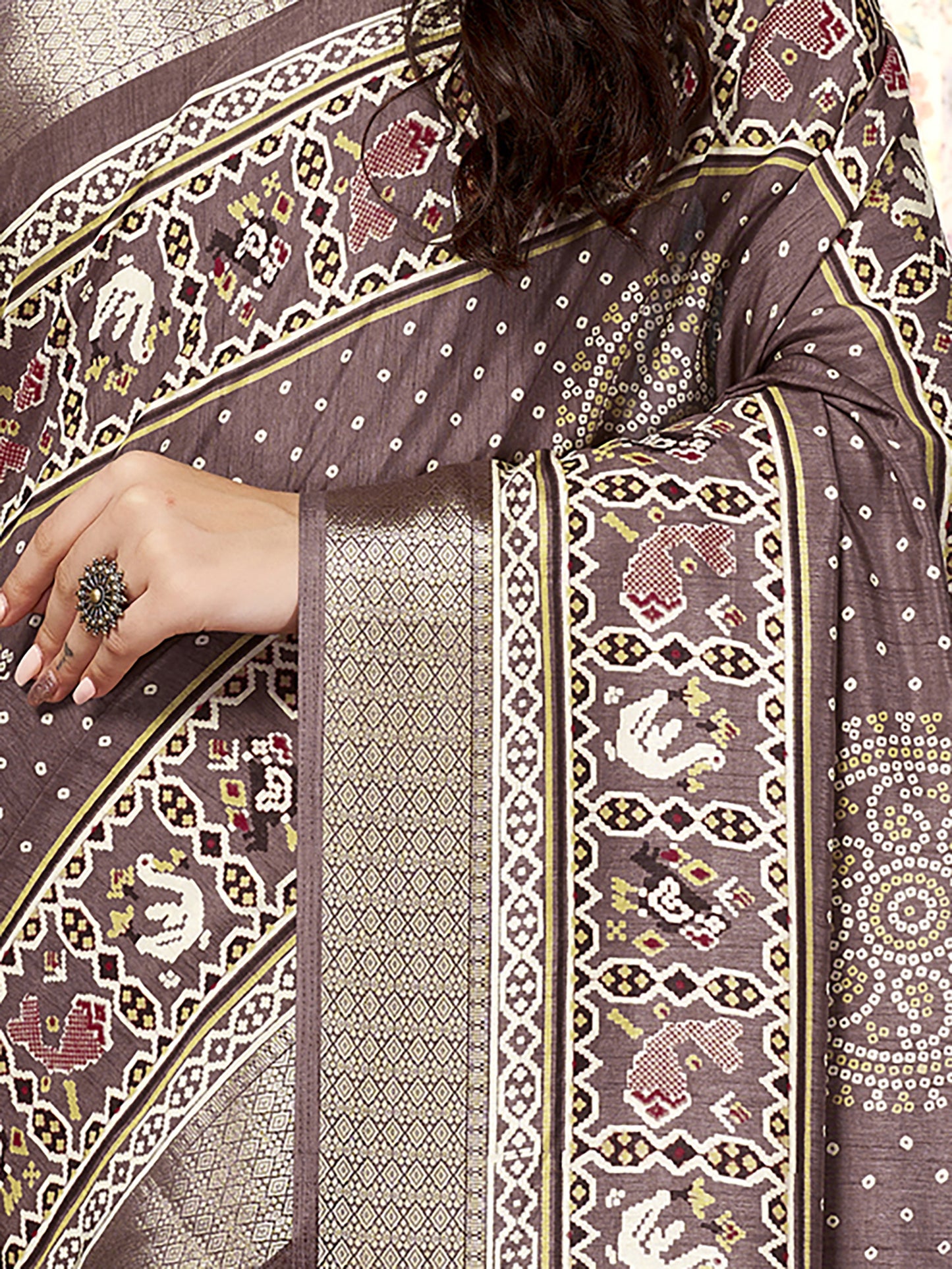Women's Dola Silk Brown Woven Design Celebrity Saree With Blouse Piece