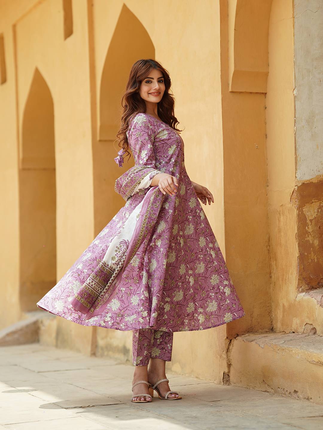 Women Mauve Floral Anarkali Kurta Pant Dupatta Set