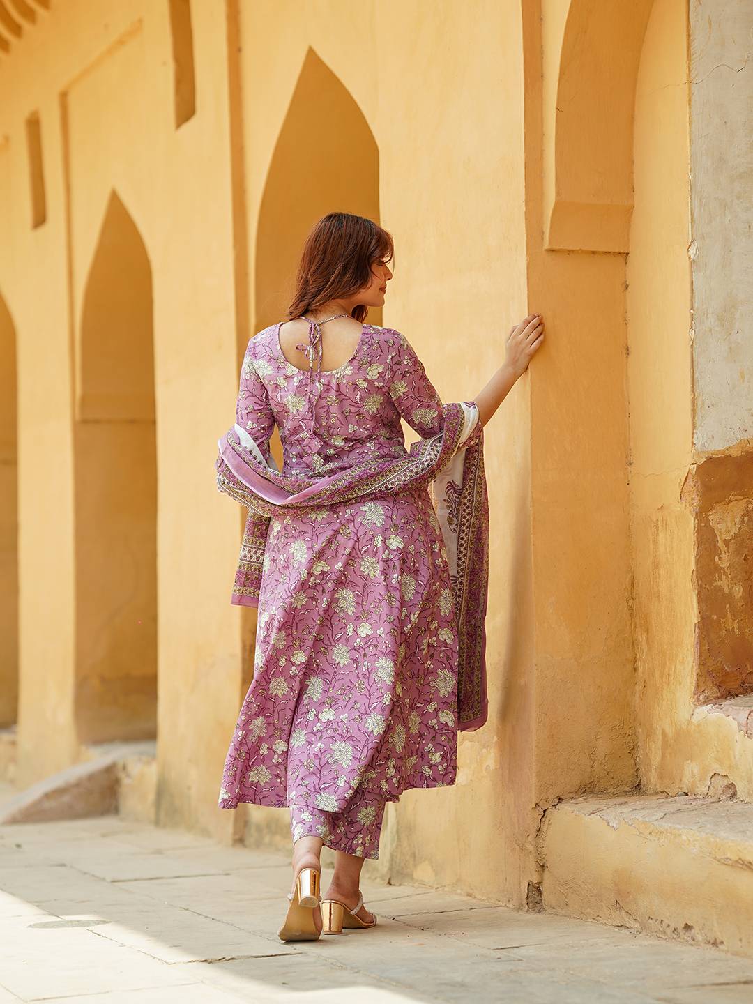 Women Mauve Floral Anarkali Kurta Pant Dupatta Set