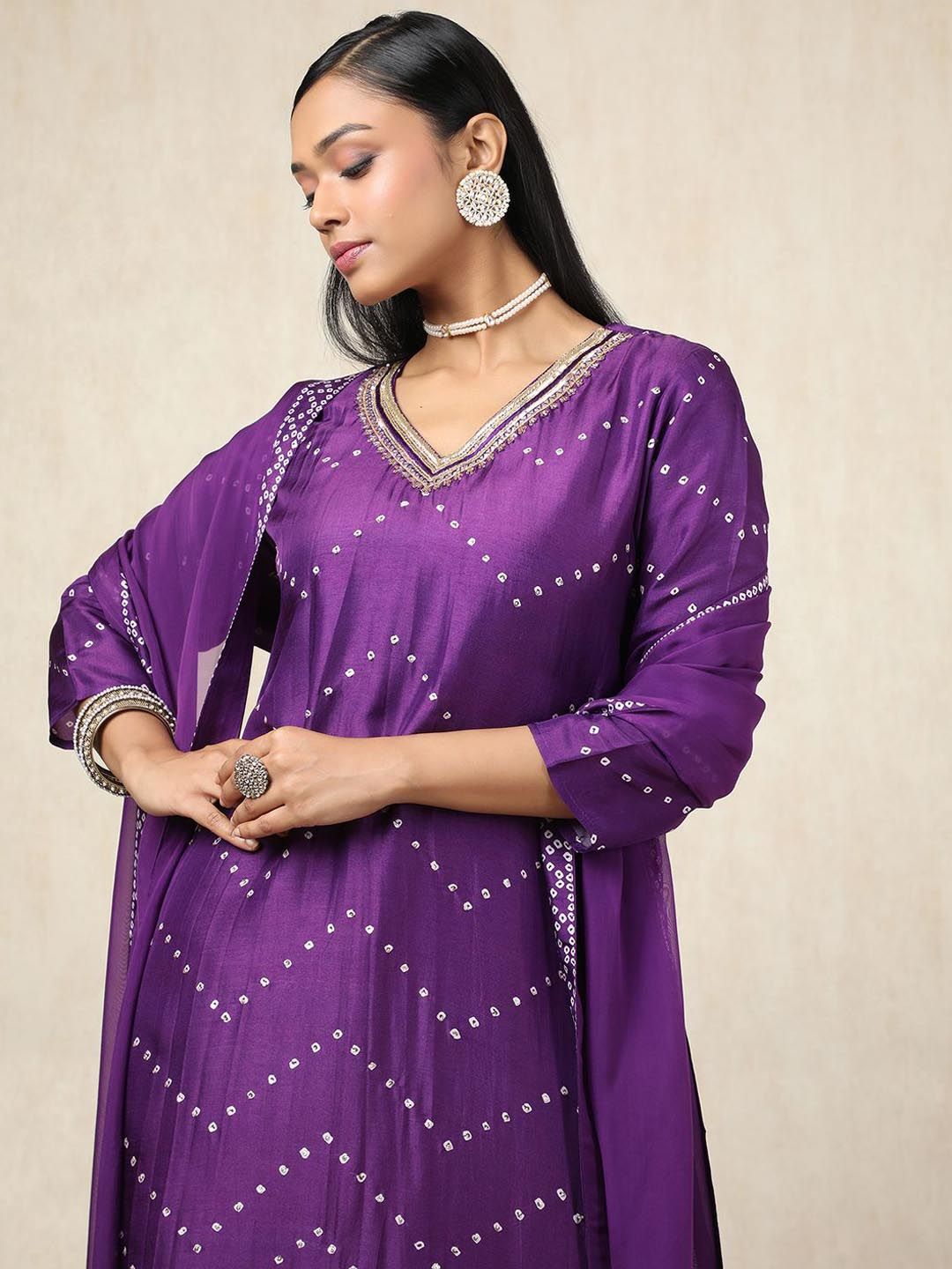 Dhiyona SO Women's Bandhani Printed V-Neck Beads And Stones Straight Kurta With Palazzos And Dupatta
