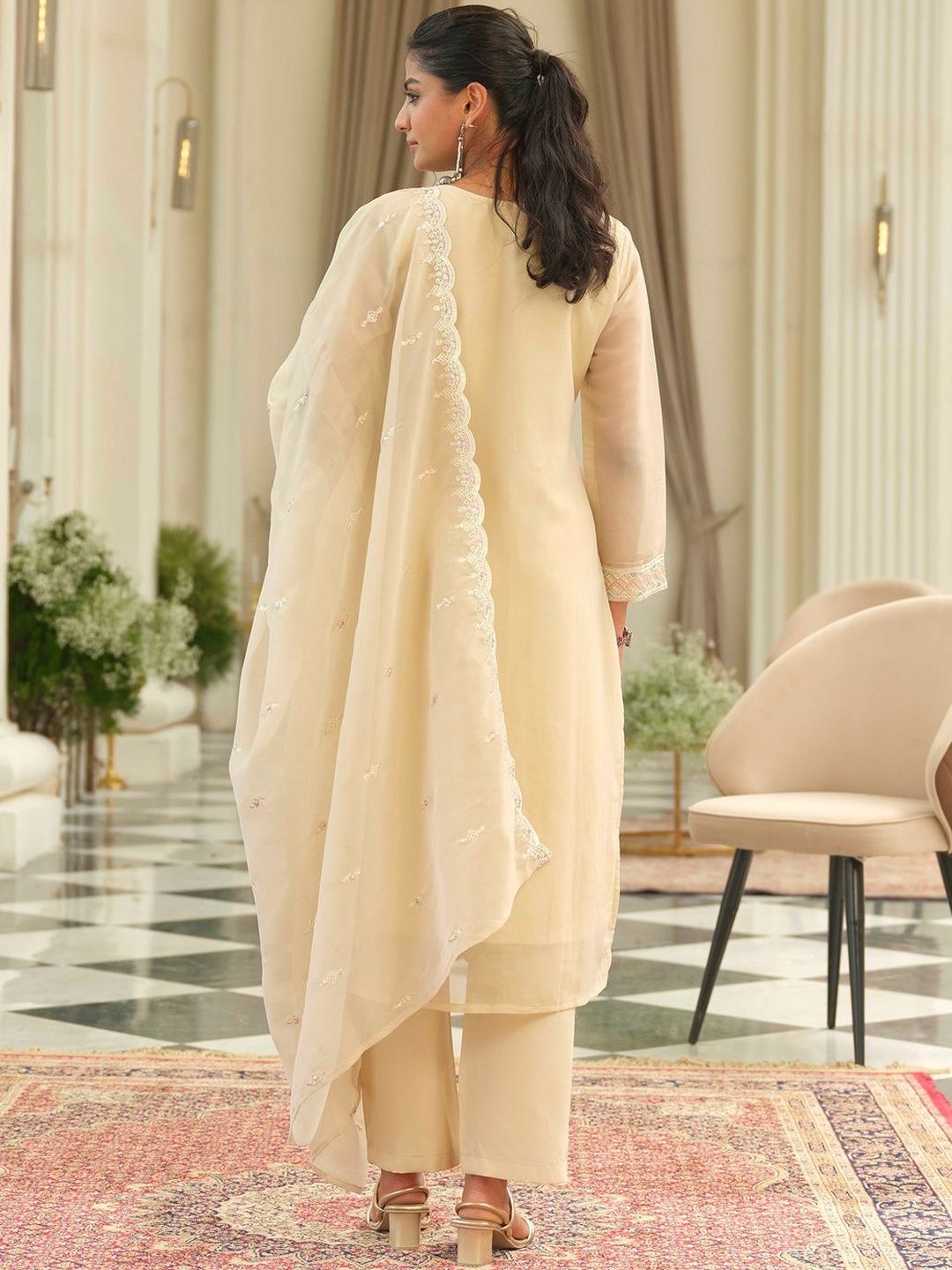 Women Floral Embroidered Kurta with Trousers & Dupatta