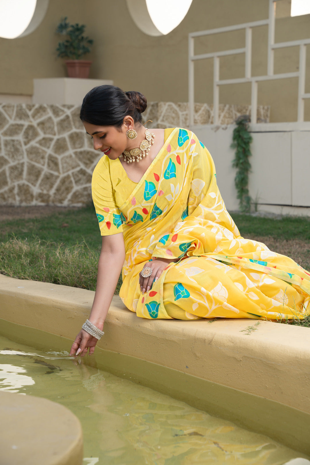 Dhiyona GR Women's Kaashi Yellow Cotton Jamdani Saree