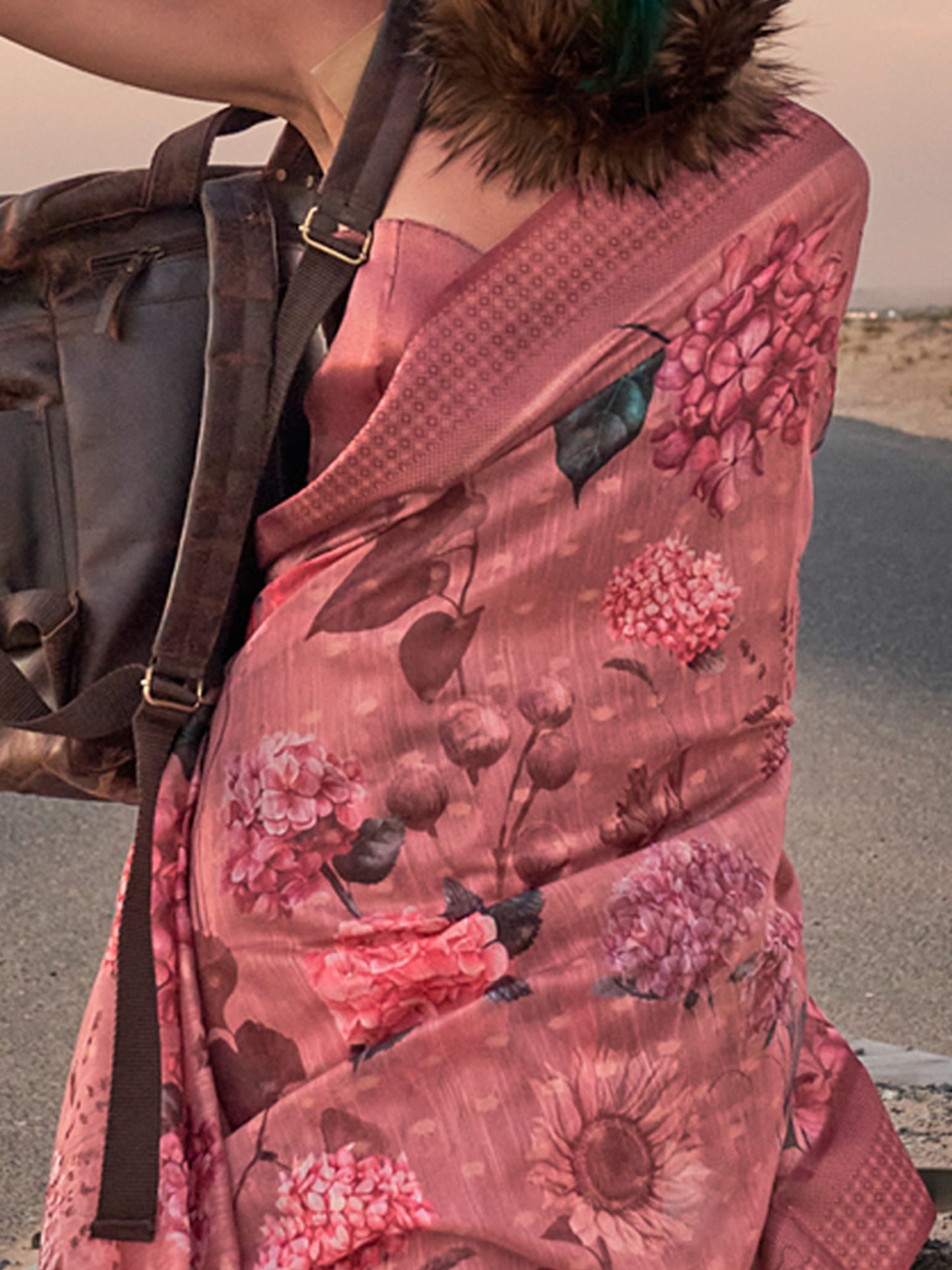 Women's Linen Brown Printed Designer Saree With Blouse Piece