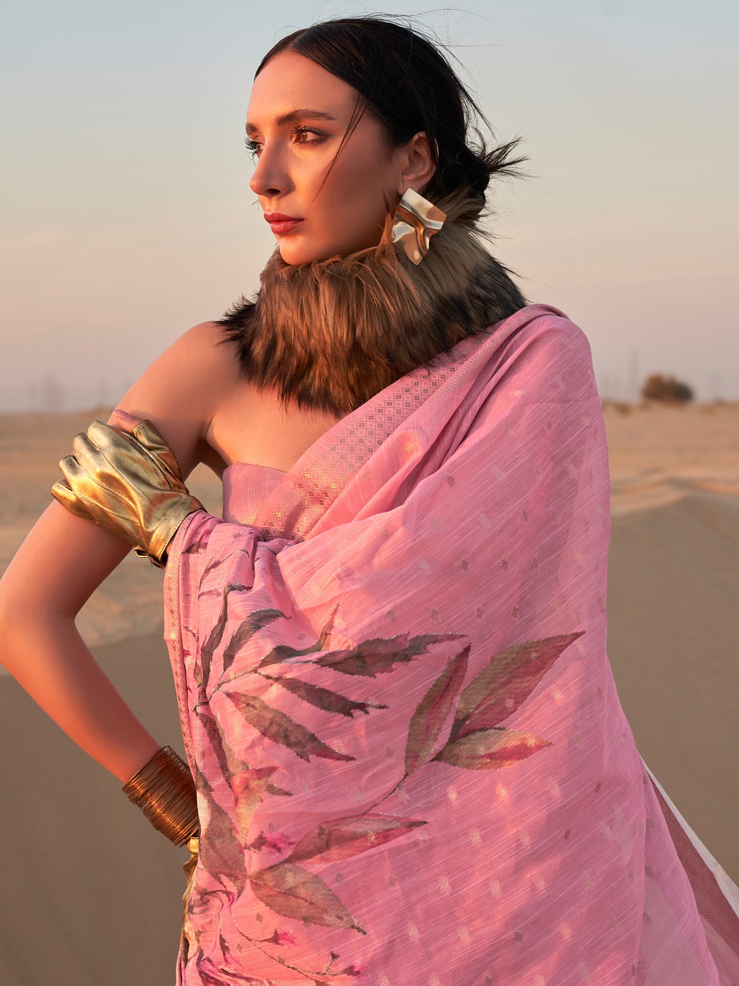 Women's Linen Pink Printed Designer Saree With Blouse Piece