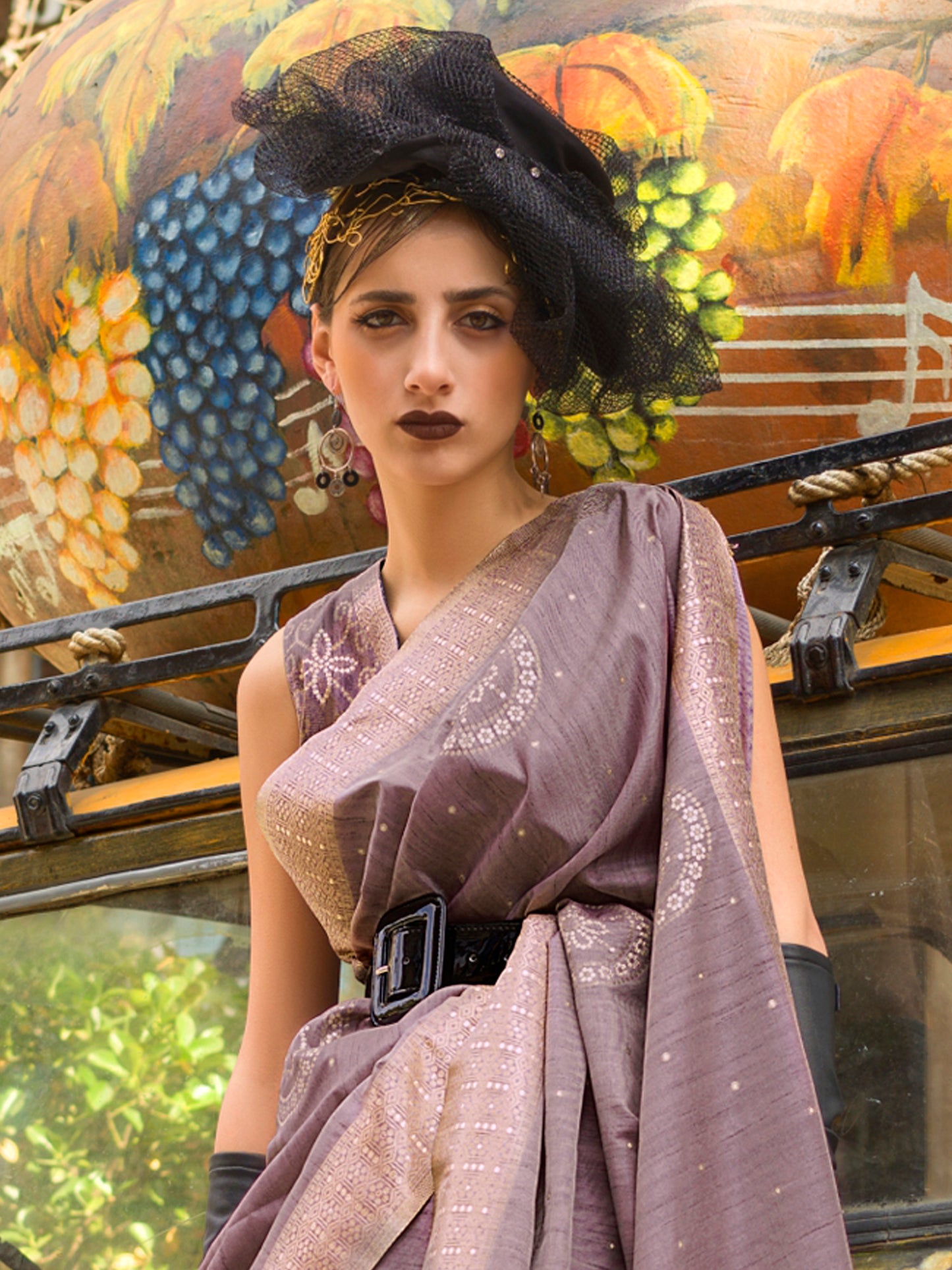 Women's Silk Blend Mauve Woven Design Designer Saree With Blouse Piece