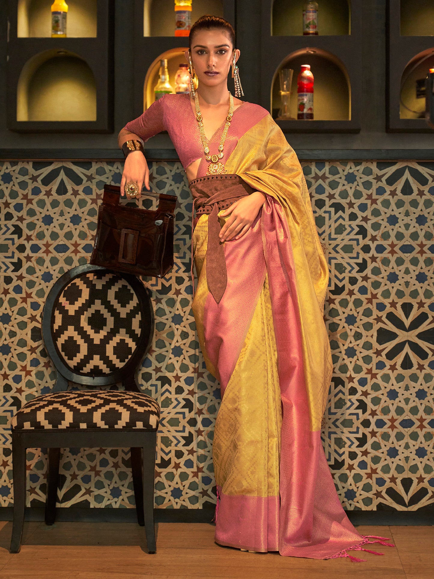 Women's Silk Blend Mustard Woven Design Handloom Saree With Blouse Piece