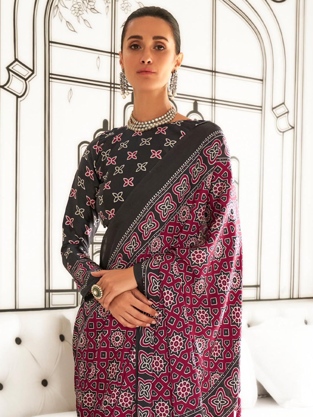 Women's Crepe Pink Printed Designer Saree With Blouse Piece