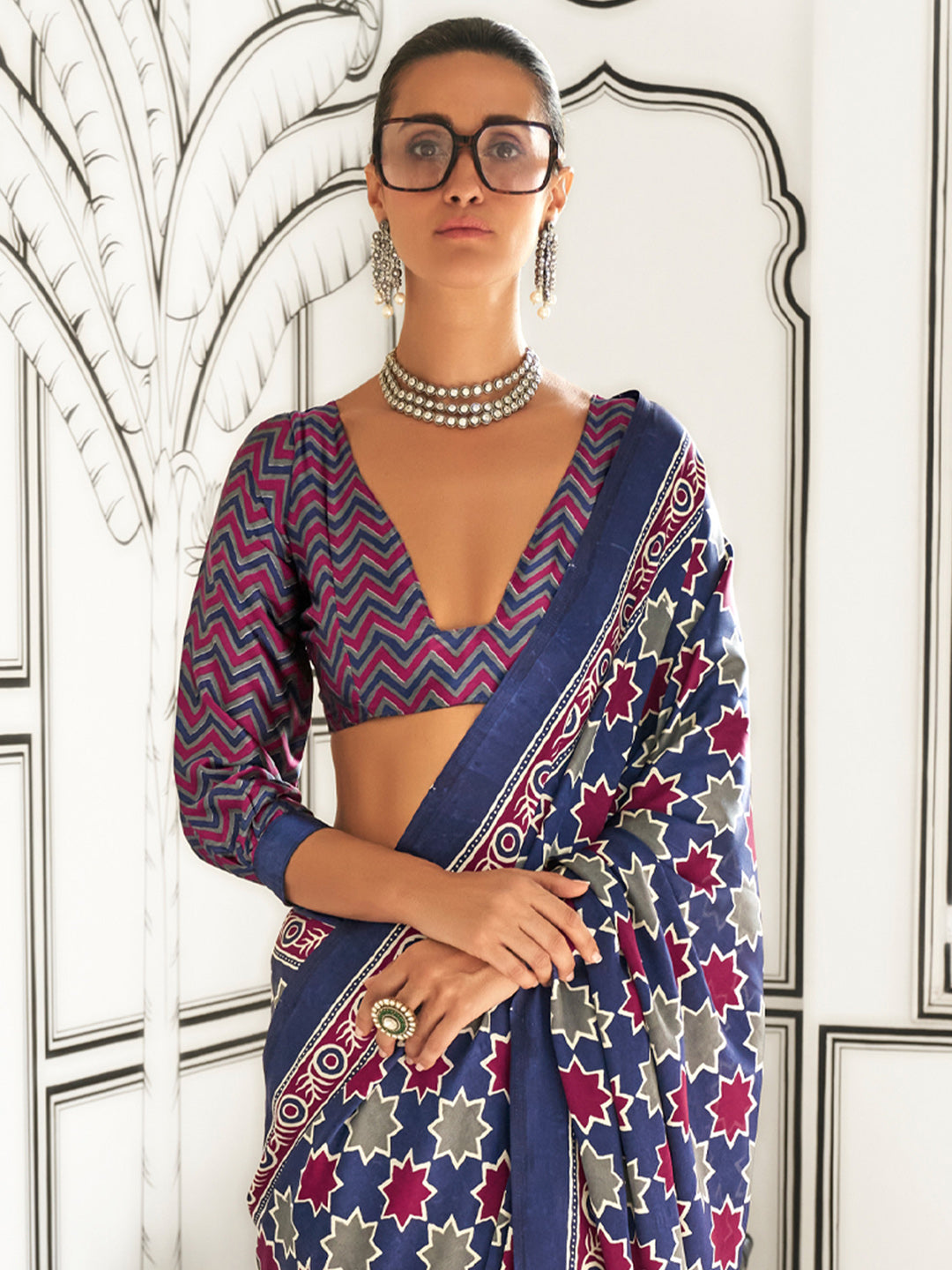 Women's Crepe Navy Blue Printed Designer Saree With Blouse Piece