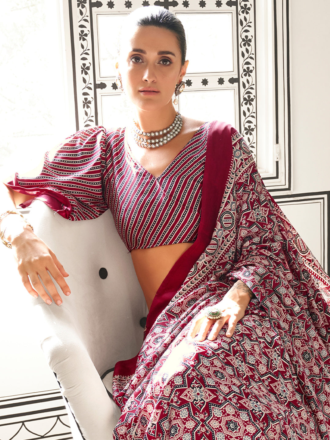 Women's Crepe Maroon Printed Designer Saree With Blouse Piece