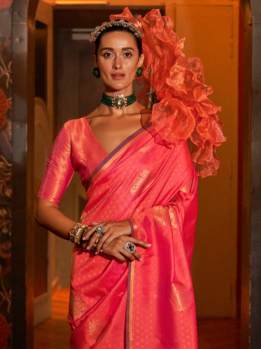Women's Silk Blend Pink Woven Design Designer Saree With Blouse Piece